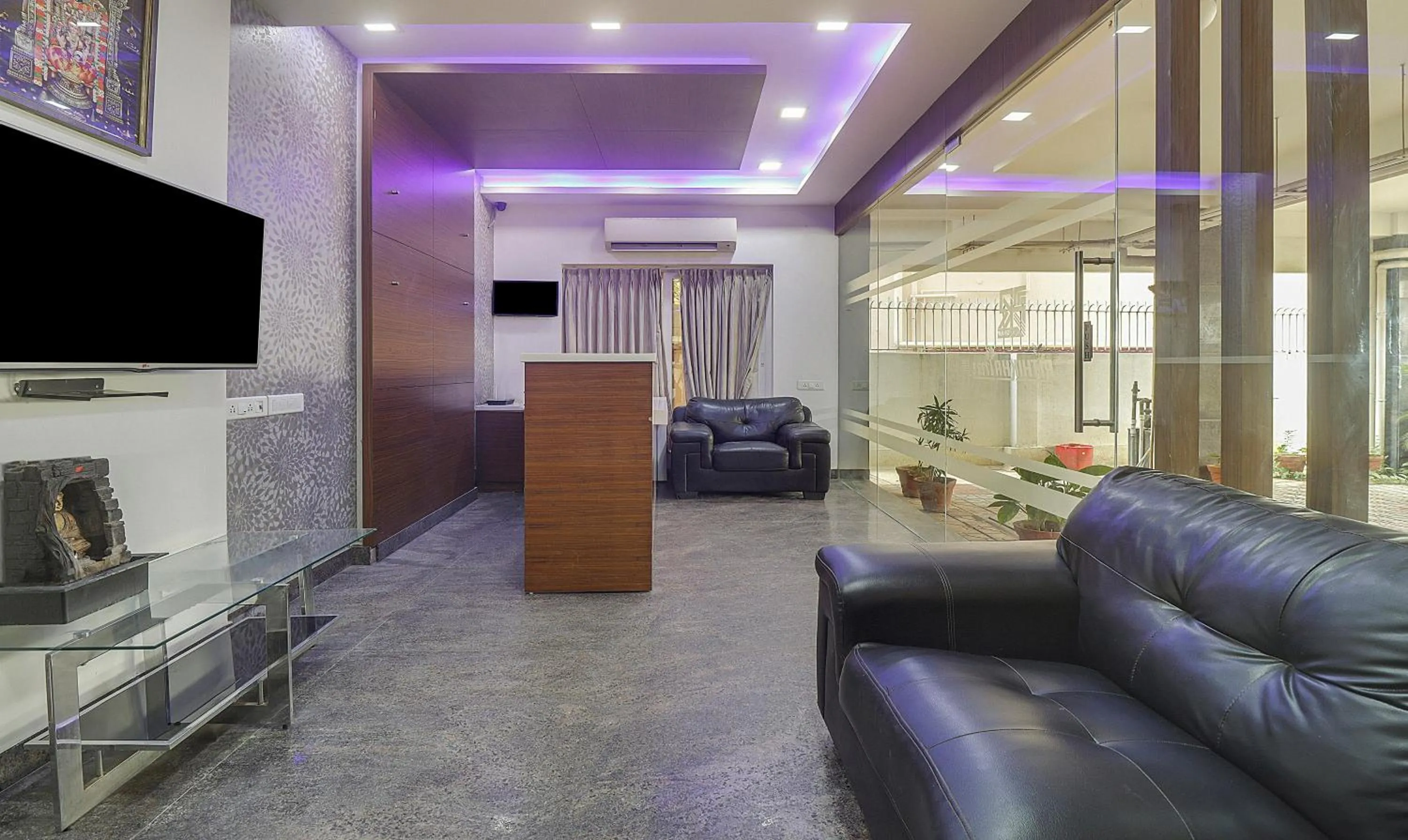 Seating area in Treebo Rithikha Inn Elite Chennai Trade Centre