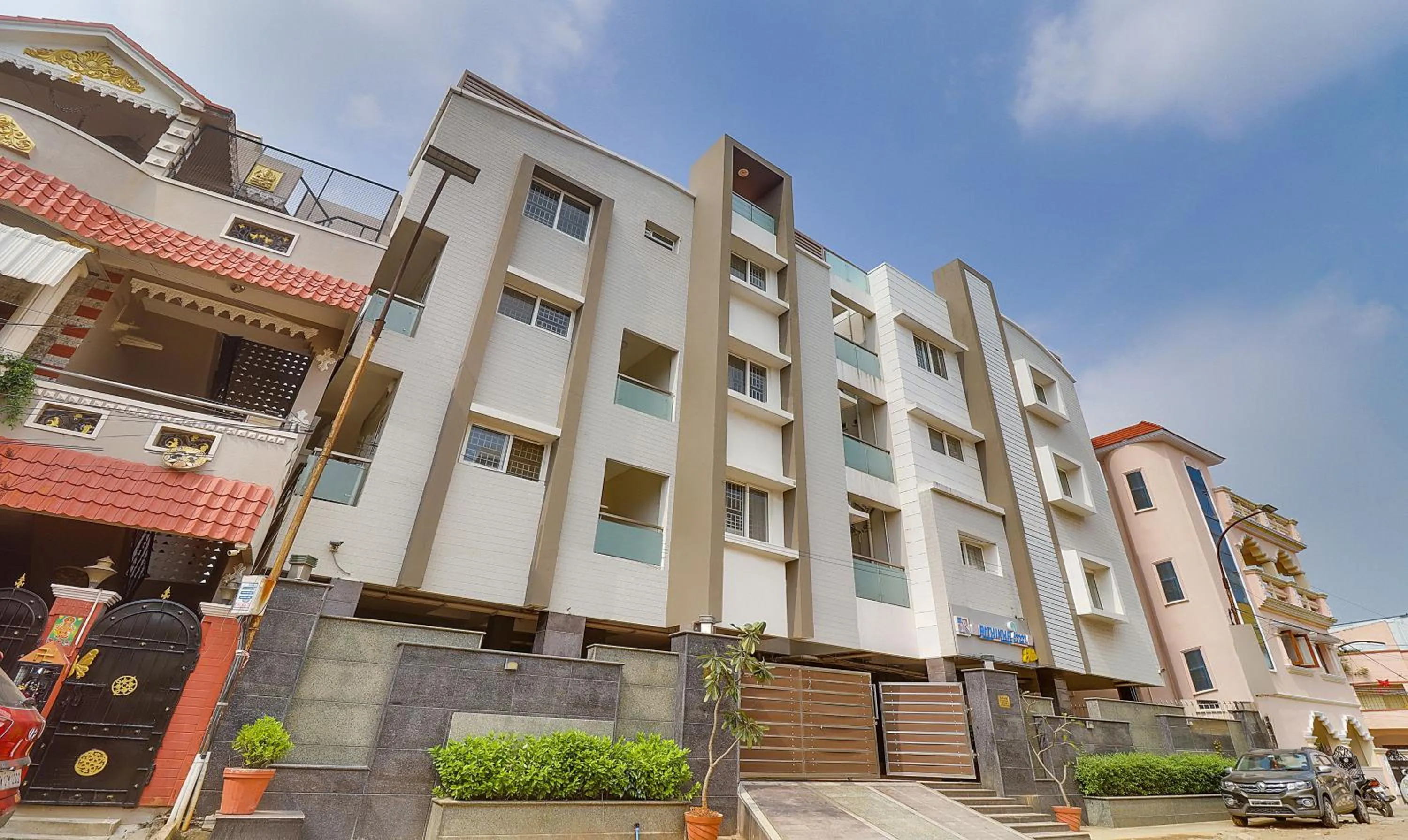 Property building in Treebo Rithikha Inn Elite Chennai Trade Centre