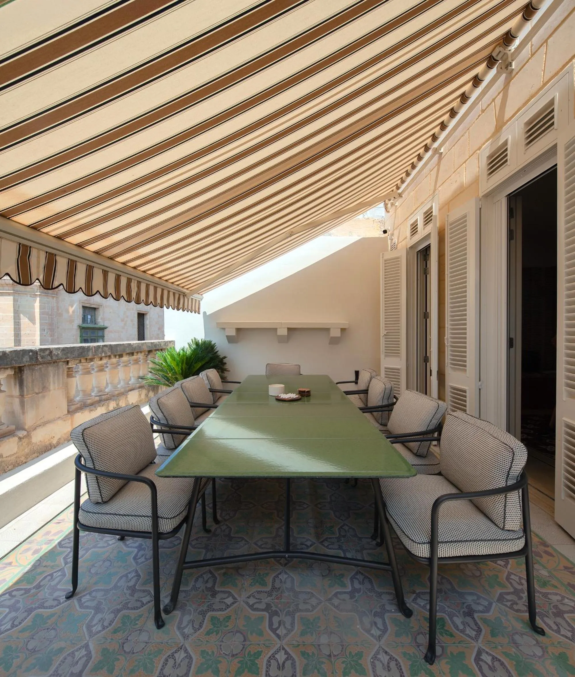 Patio in Iniala Harbour House