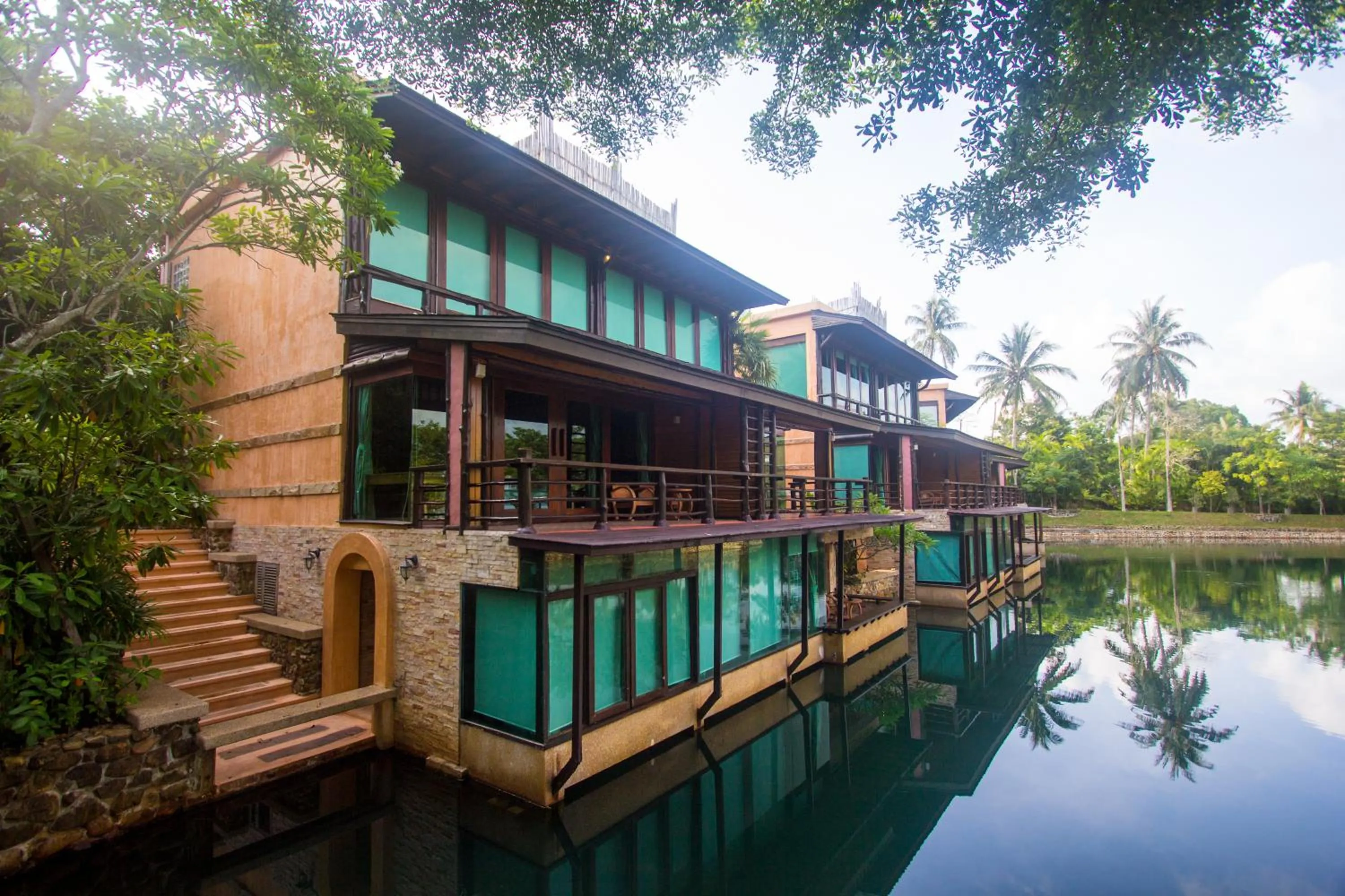 Property building in Parama Koh Chang