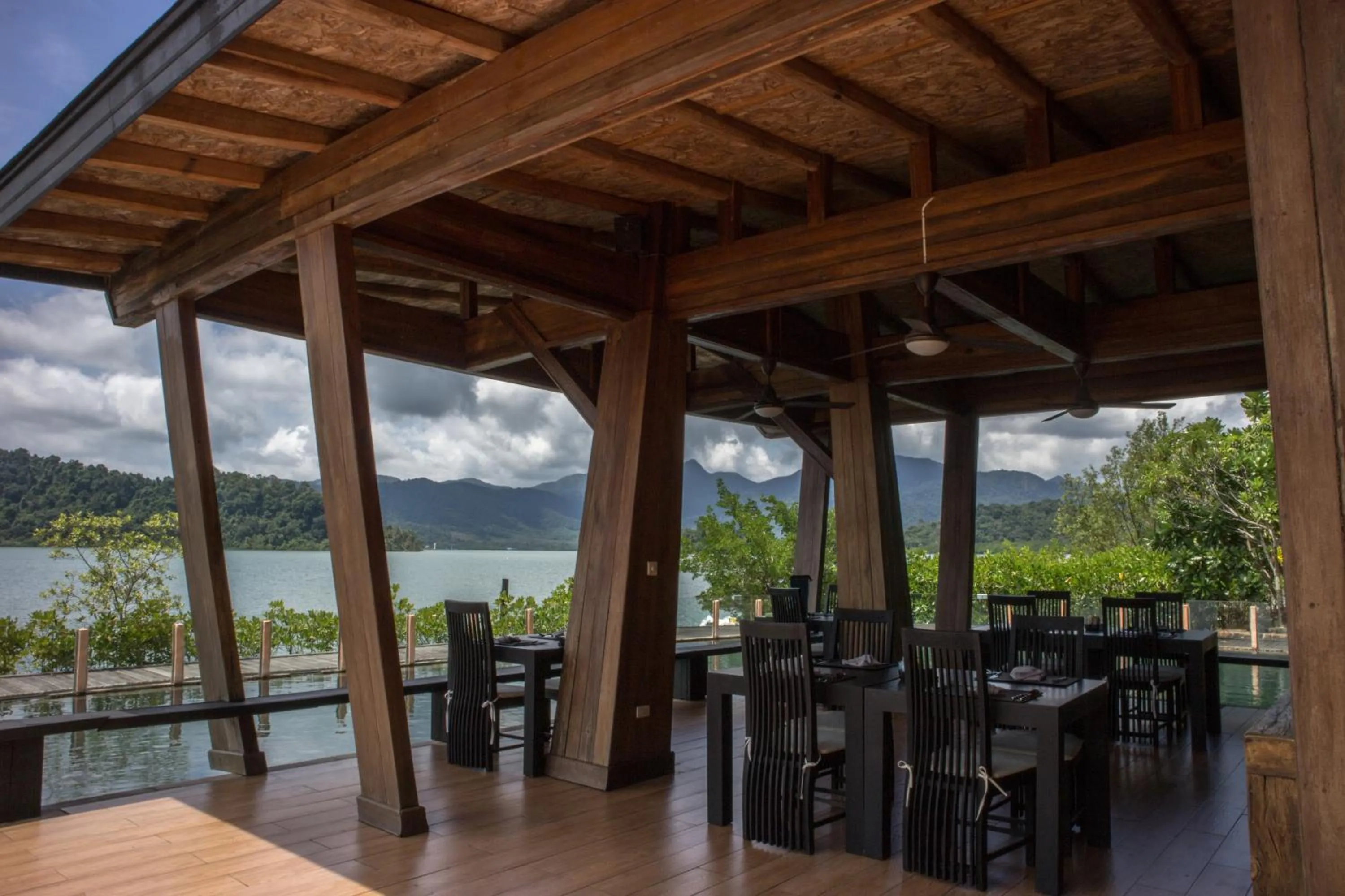 Restaurant/places to eat in Parama Koh Chang