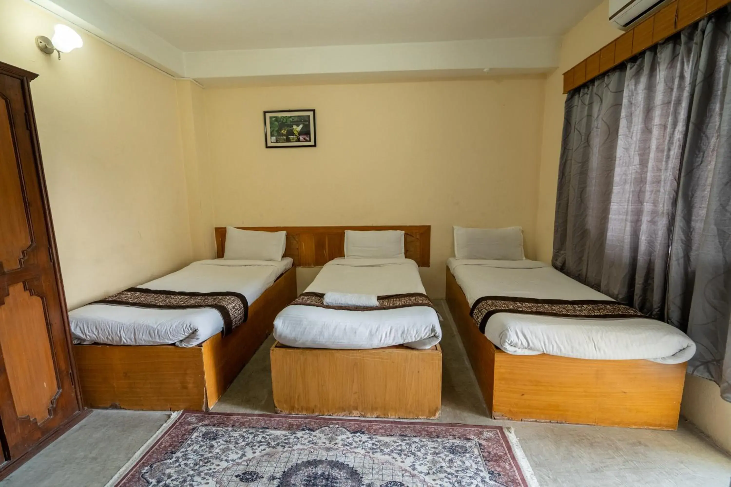 Deluxe Triple Room in Hotel Nana Deluxe Triple Room in Hotel Nana