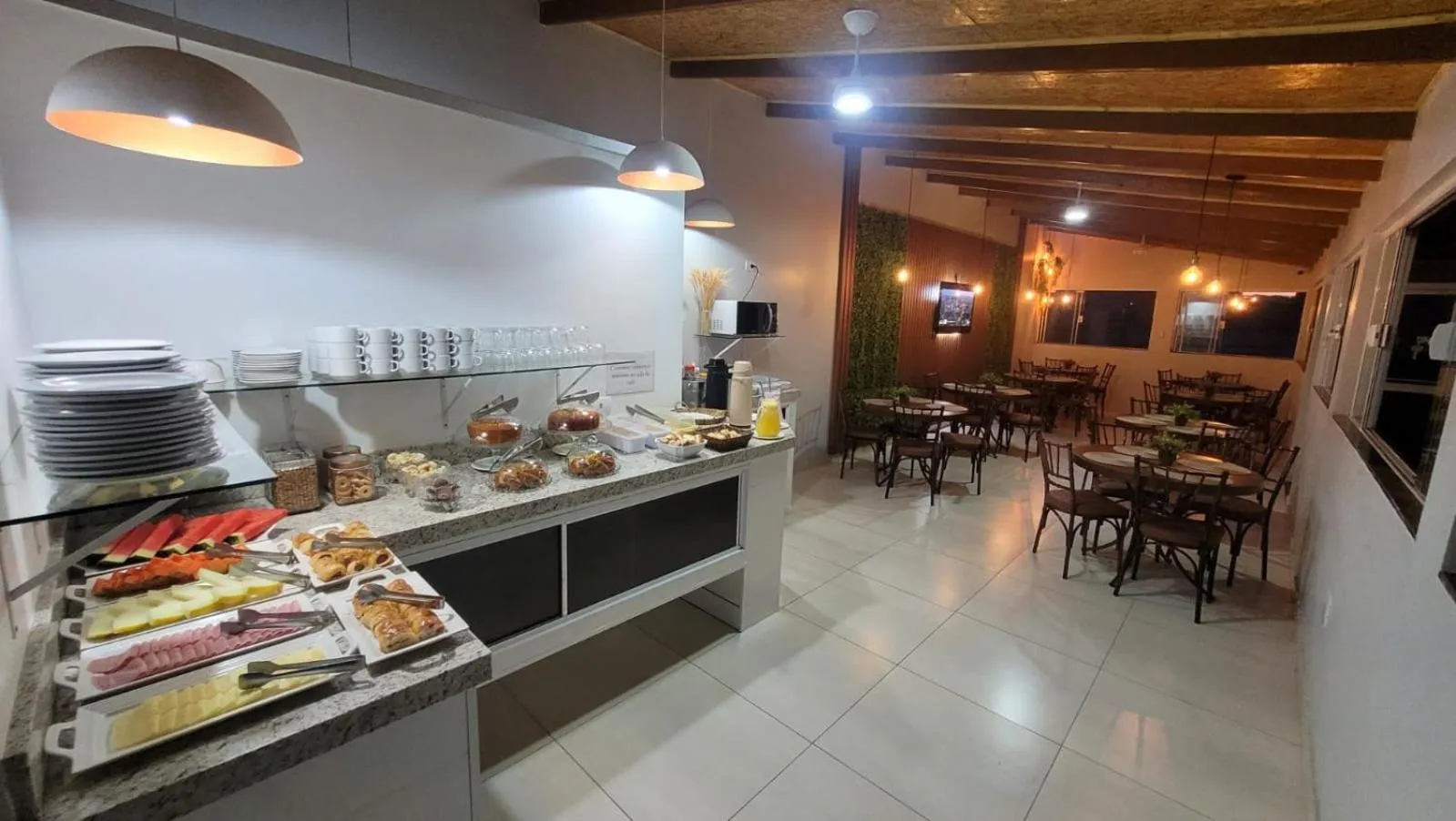 Restaurant/places to eat in Hotel Hiperion Maringá