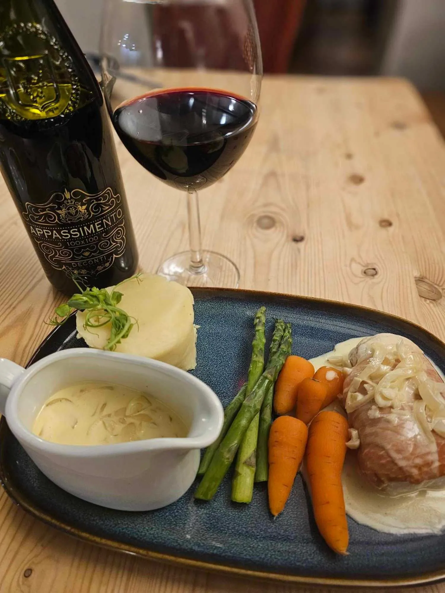 Food and drinks in The Haven Inn Limited