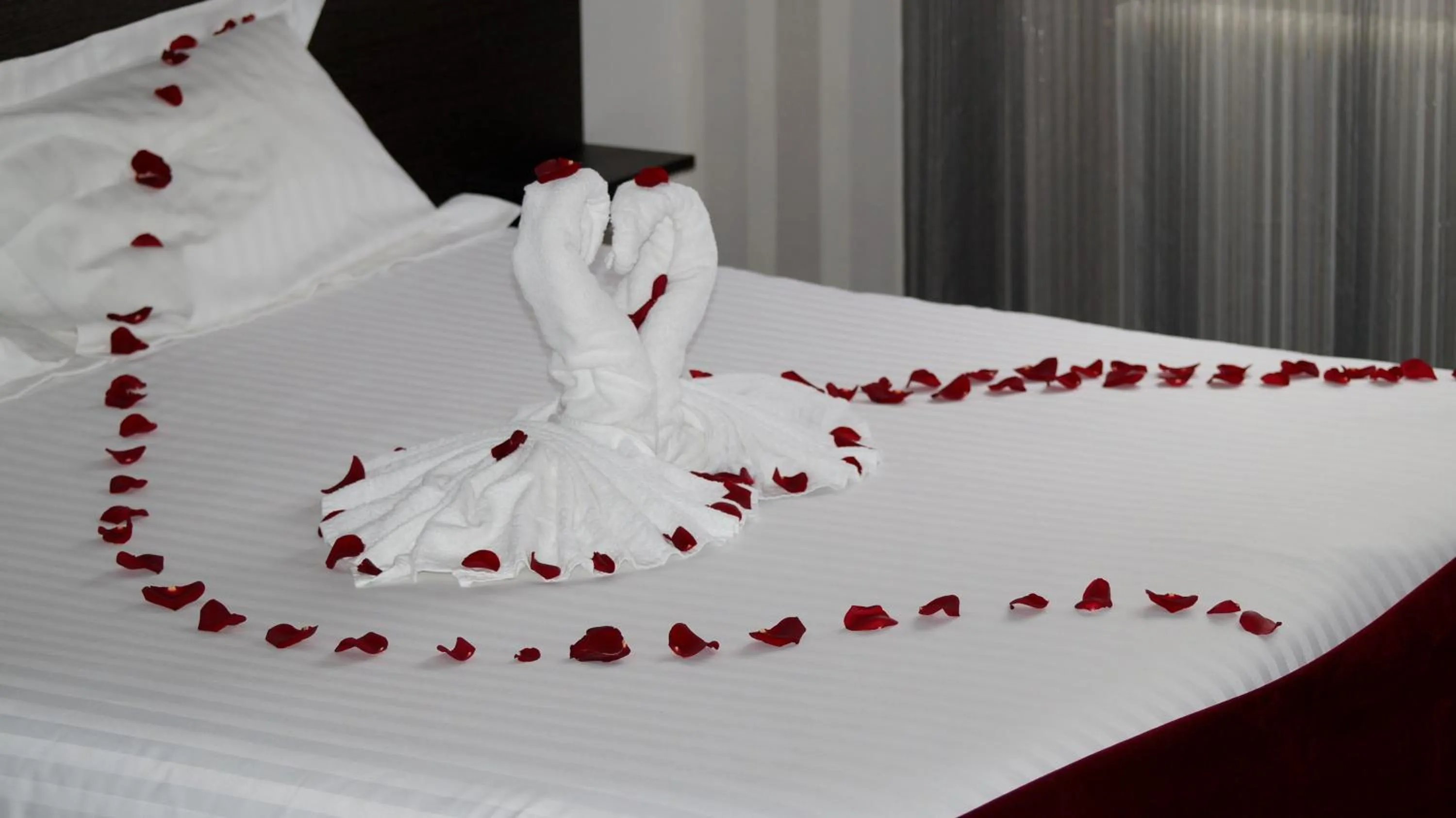 Bed in Hôtel Calme Des Pins & Spa