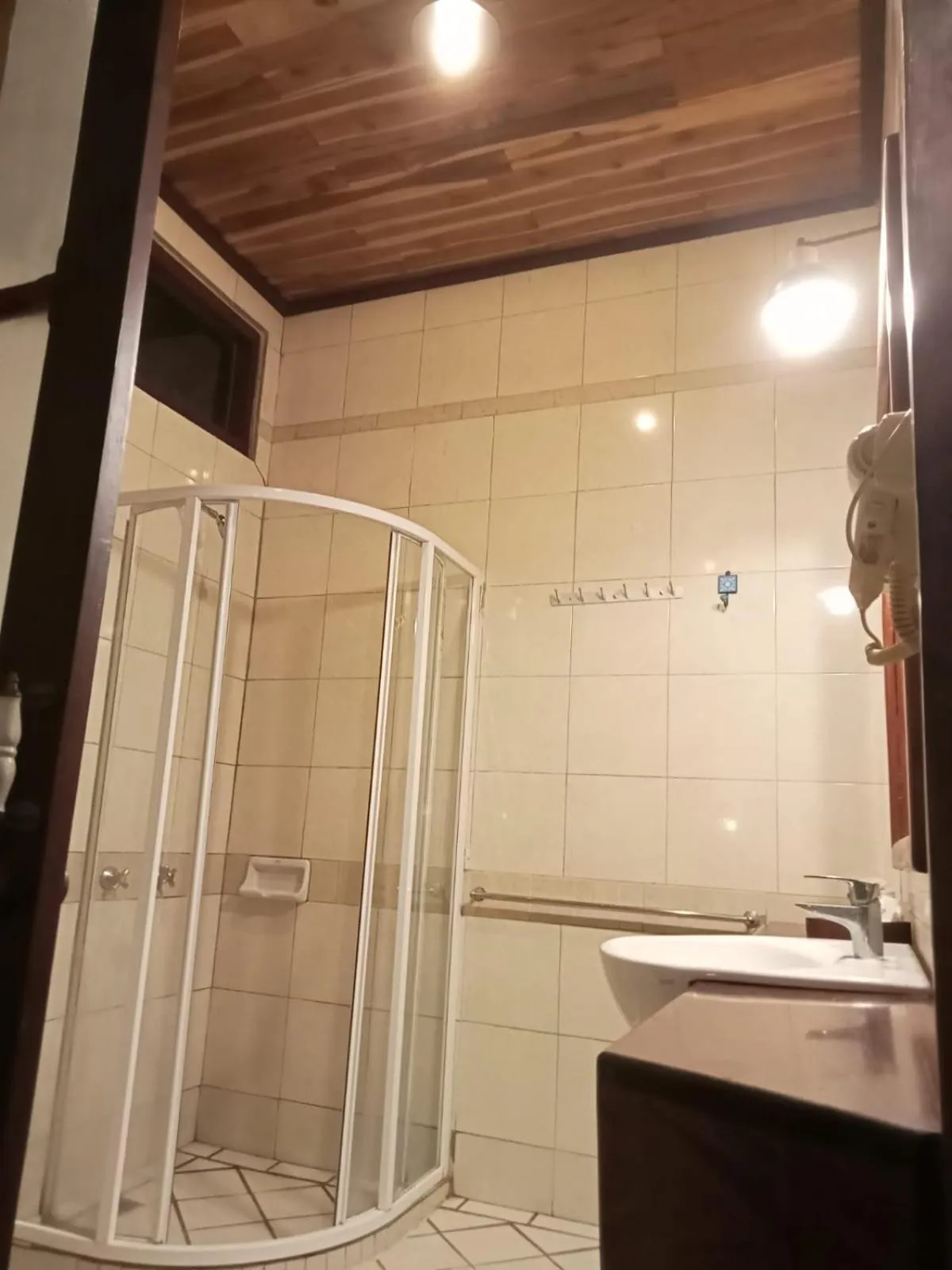 Bathroom in Sala Done Khone Hotel