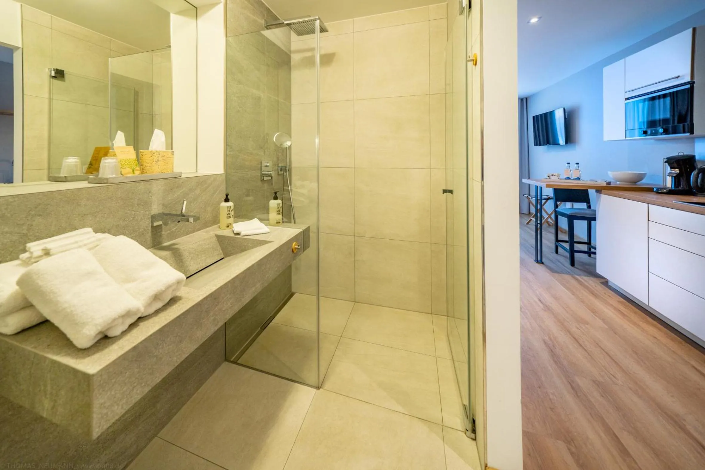 Shower in bodenseezeit Apartmenthotel Garni