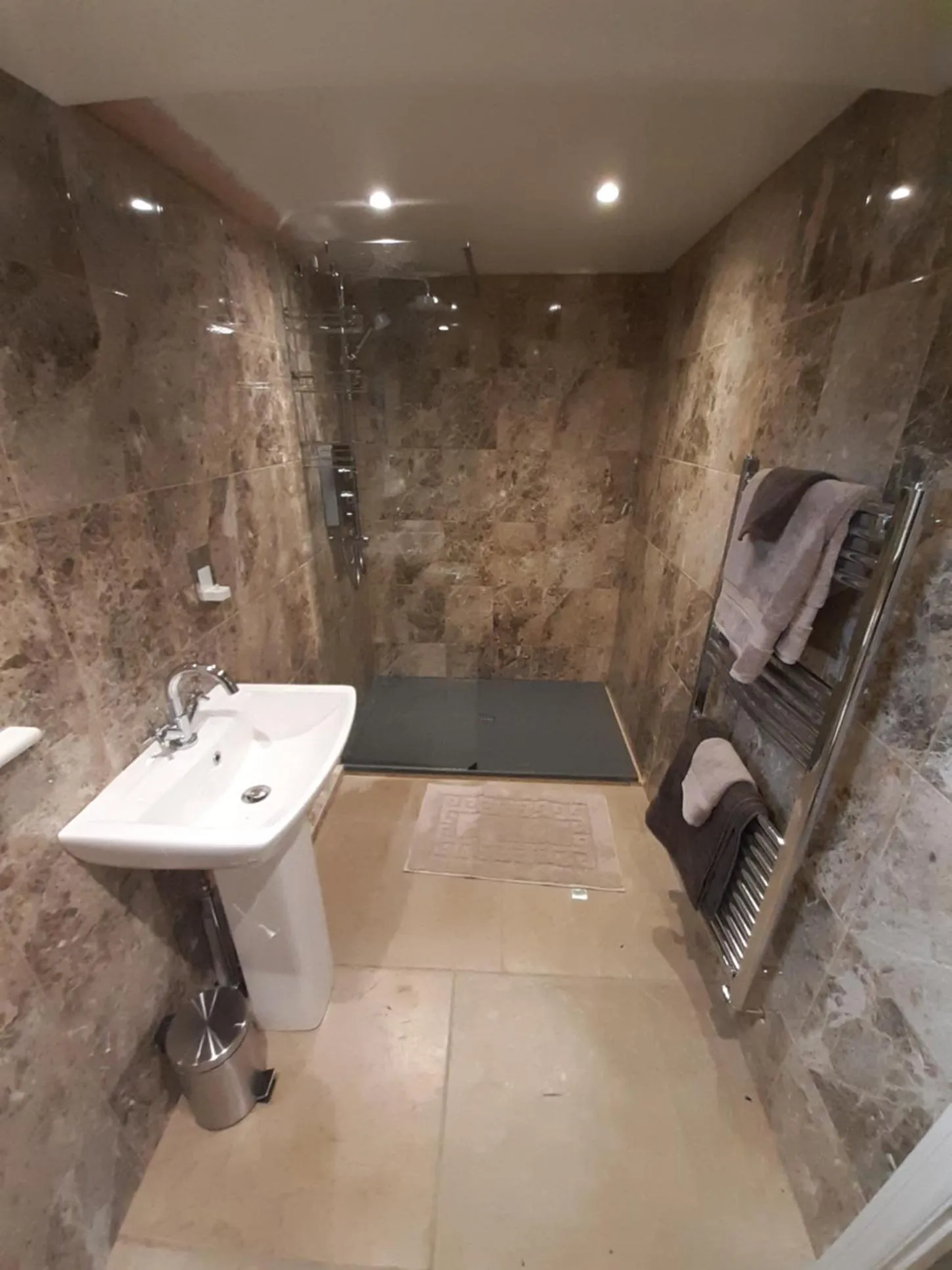 Bathroom in Woodlands Cottage Farm