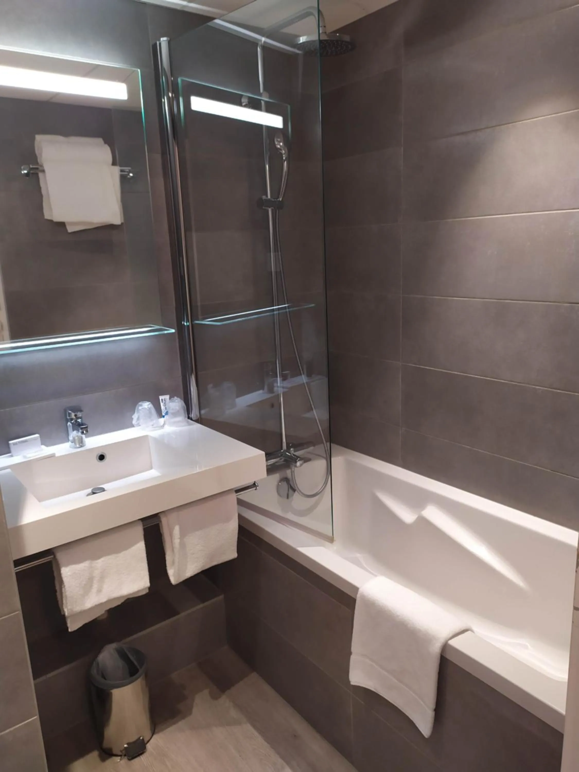 Bathroom in Thalazur Antibes - Hôtel & Spa