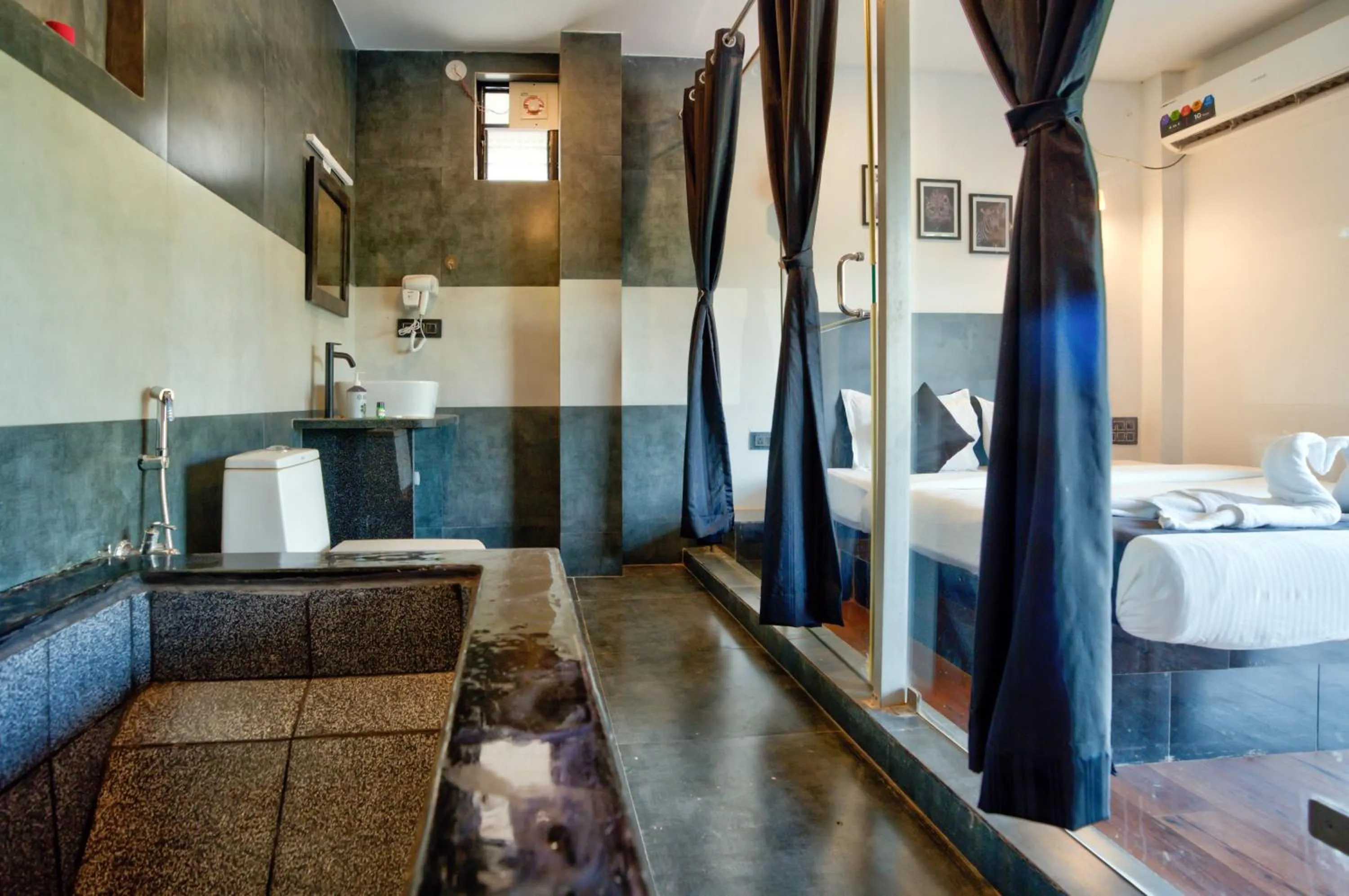 Bathroom in Hotel Vaggi's Place