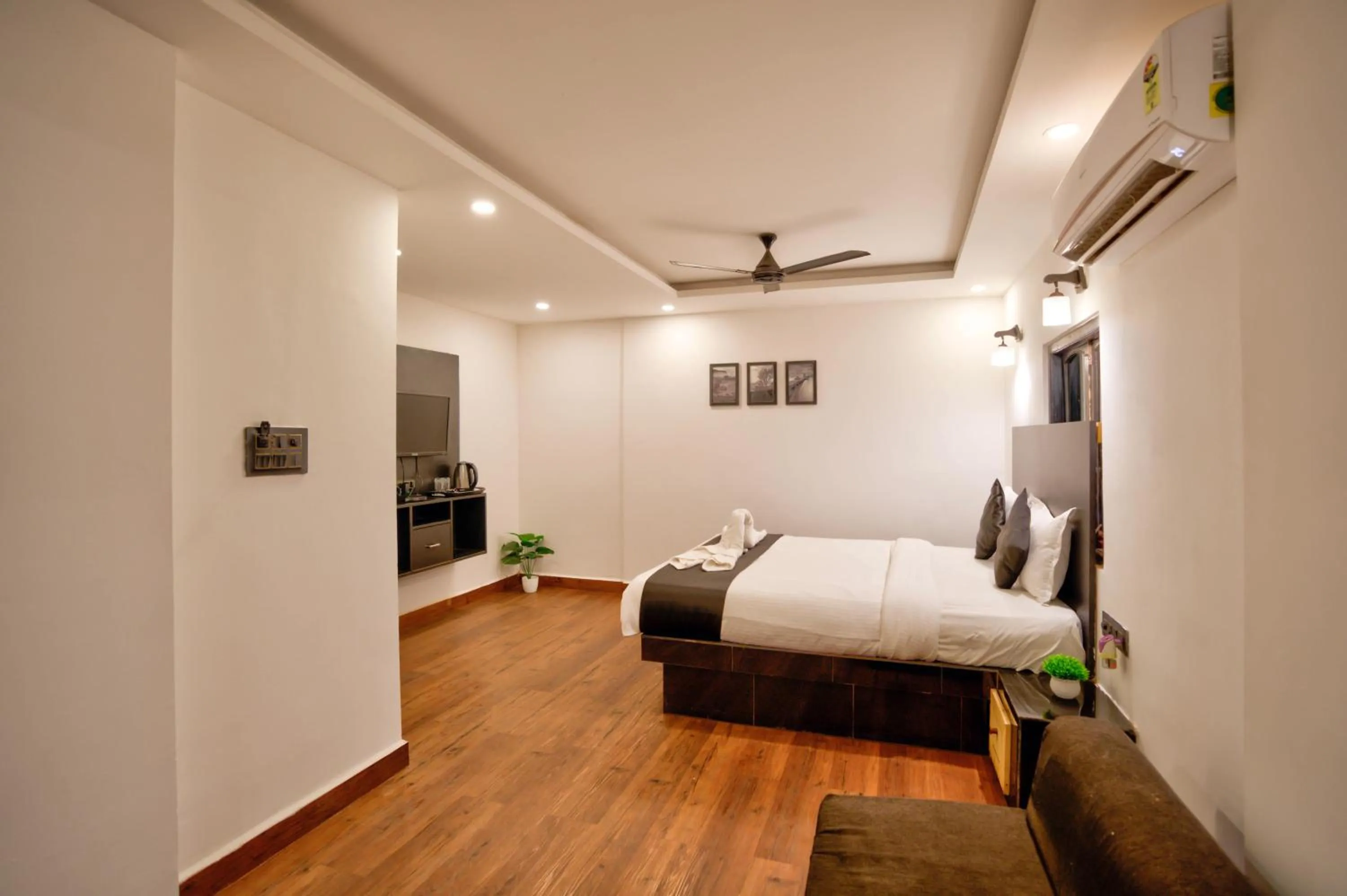 Bed in Hotel Vaggi's Place