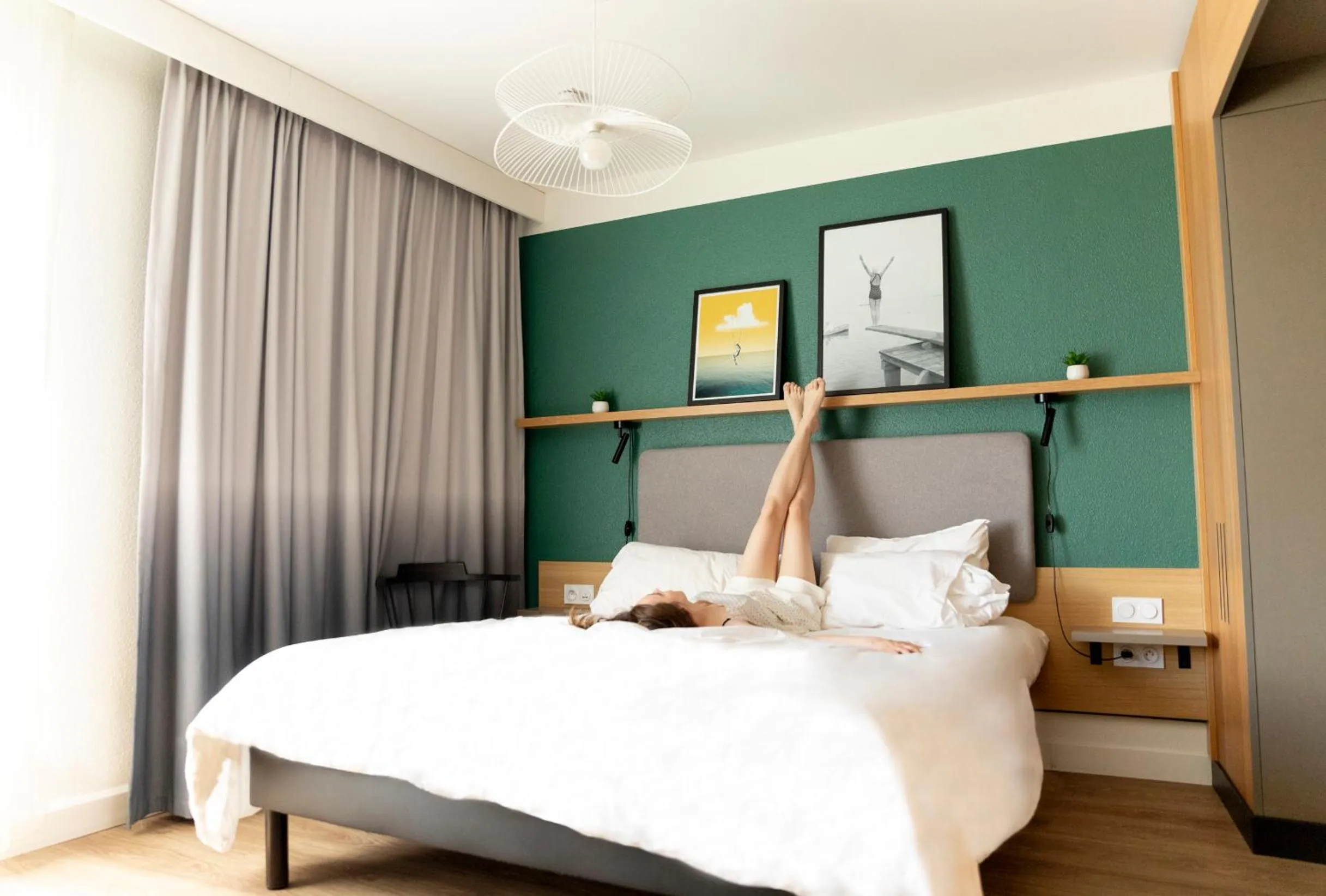 Bedroom, Bed in Aparthotel Adagio Annecy Centre