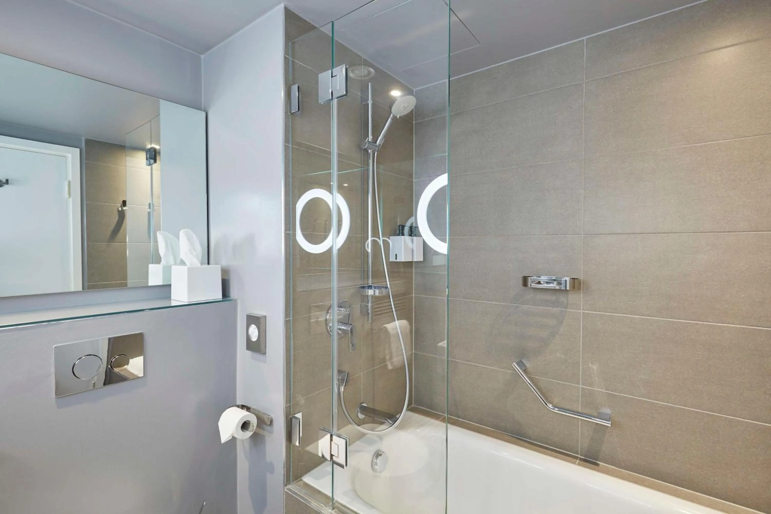 Bathroom in Scandic Frankfurt Museumsufer