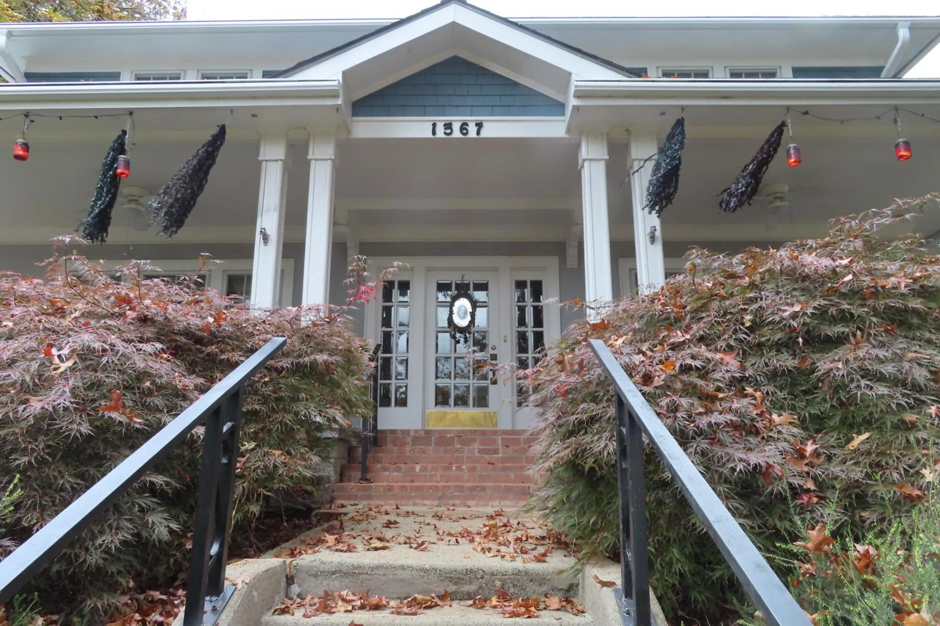 Property building in Terraluna Inn