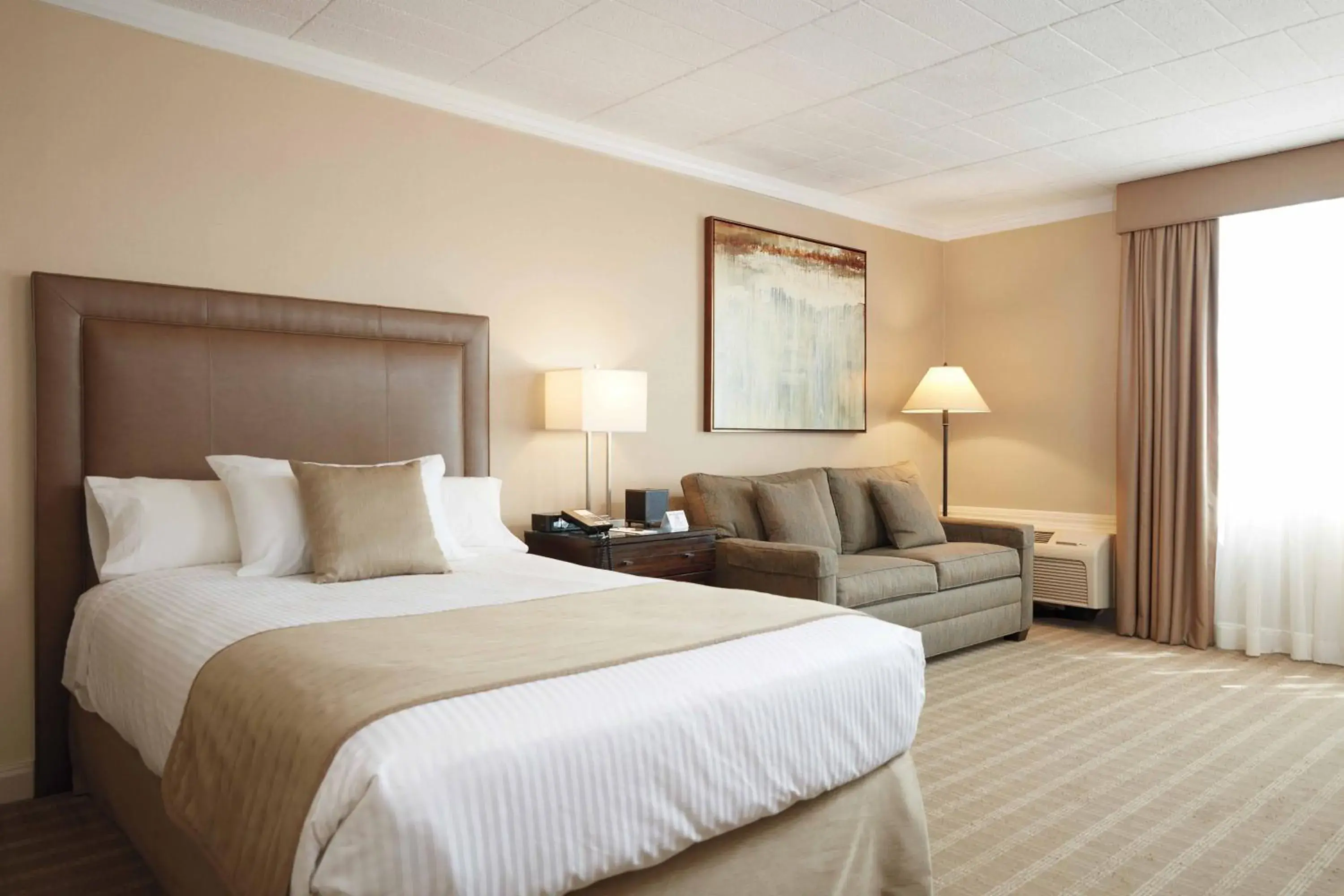 Standard Double Room in Ethan Allen Hotel Standard Double Room in Ethan Allen Hotel