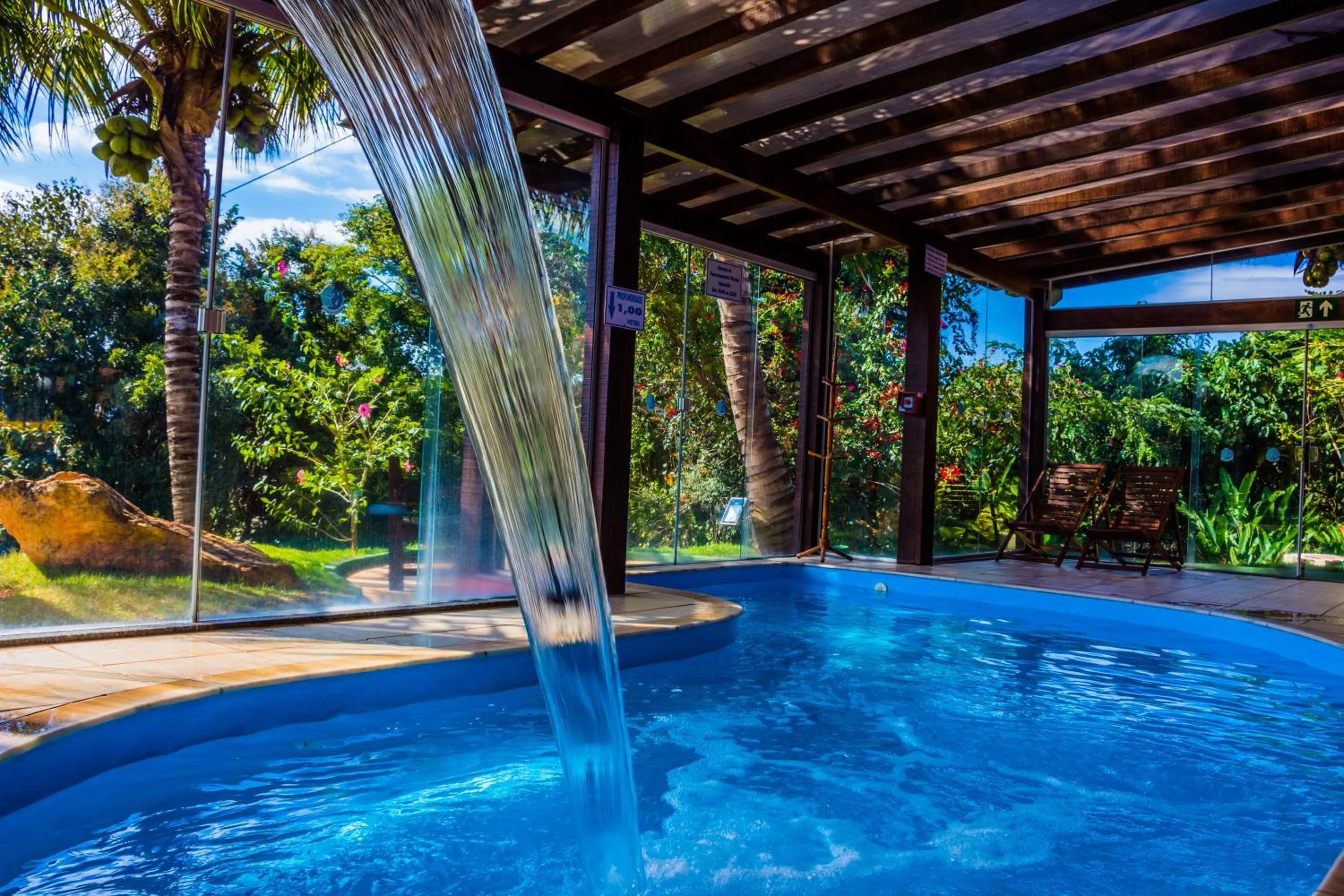 Swimming pool in Balneário do Lago Hotel