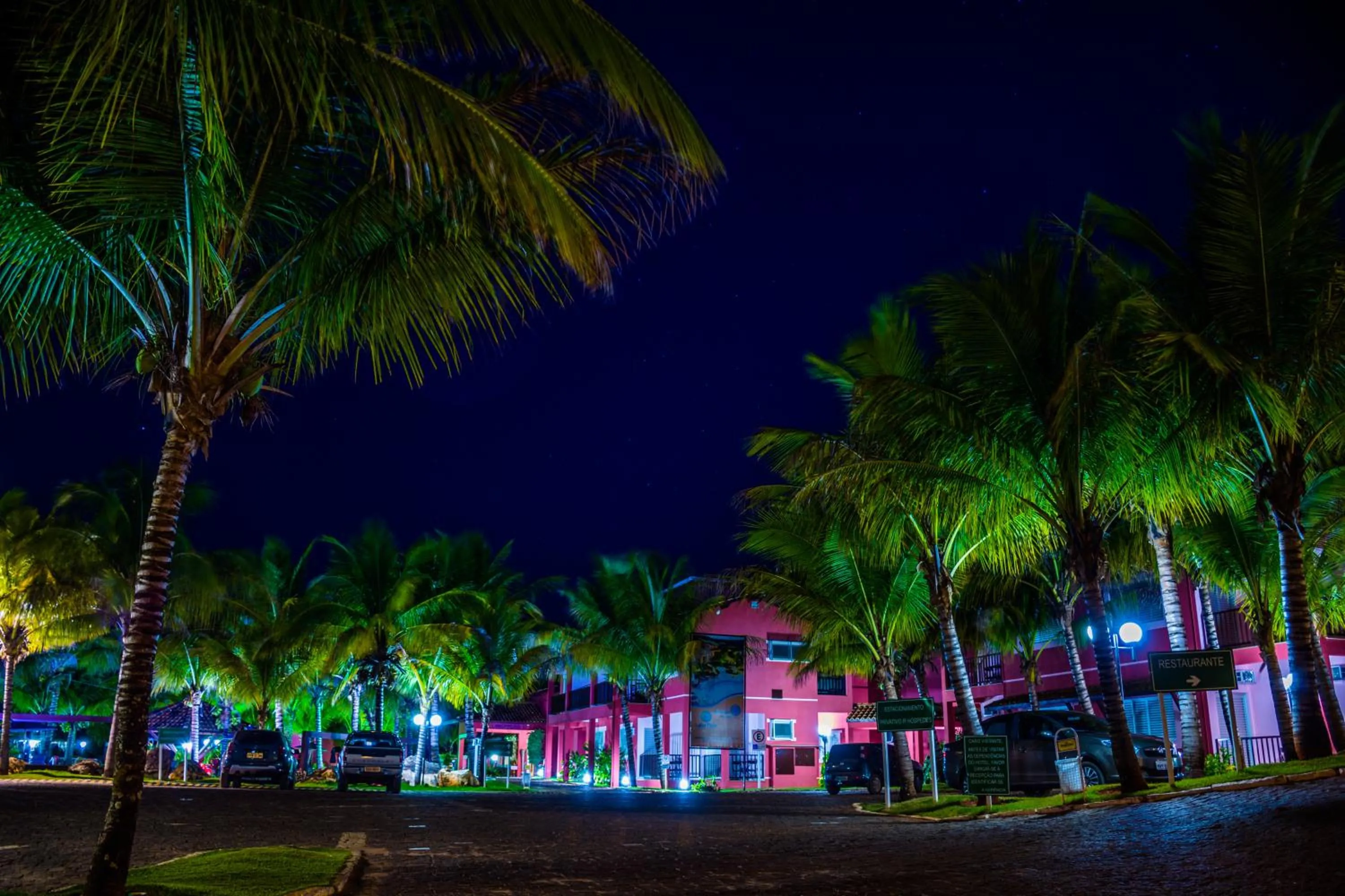 Facade/entrance in Balneário do Lago Hotel