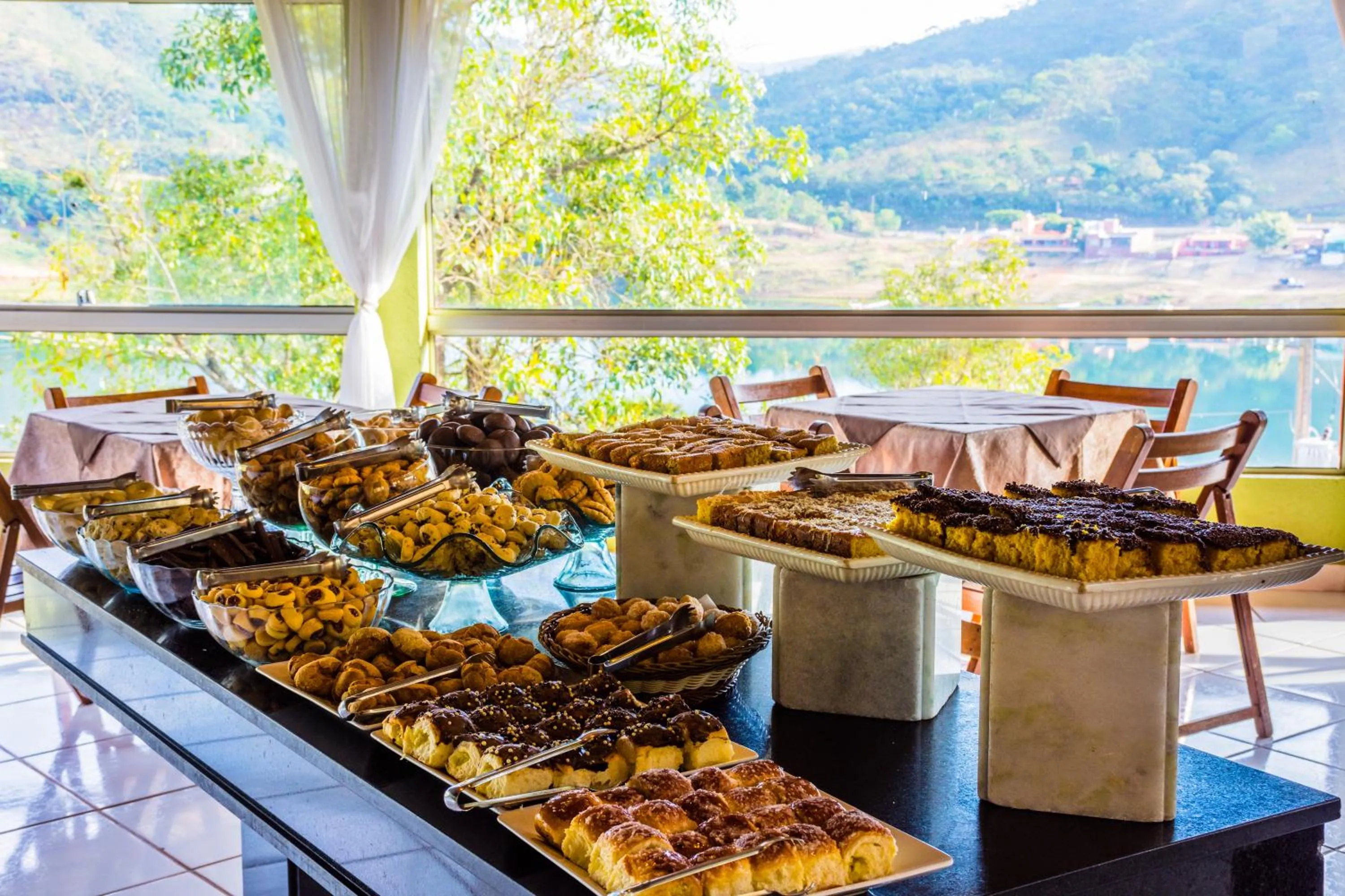 Breakfast in Balneário do Lago Hotel