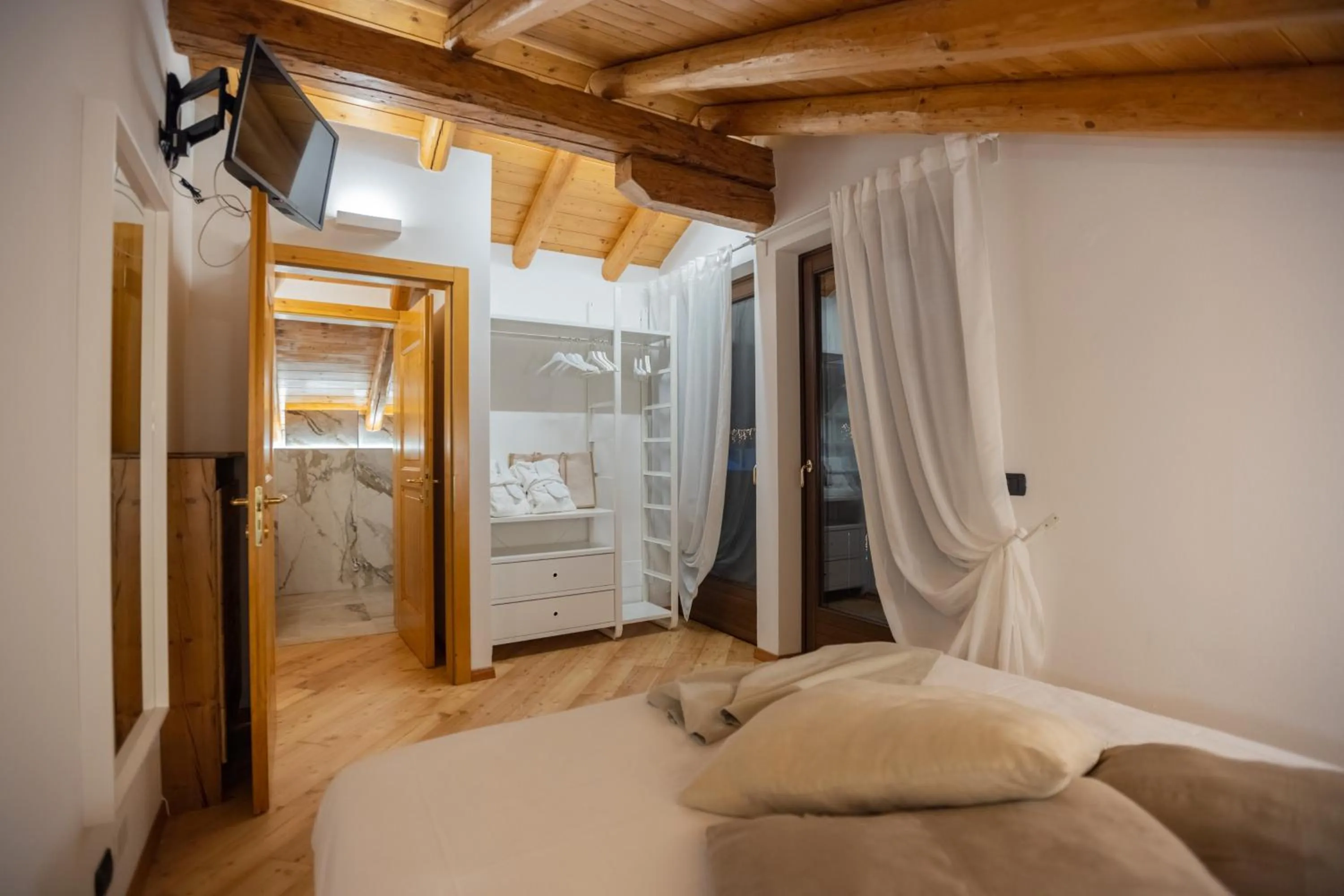 Photo of the whole room, Bed in Residenza Marconi