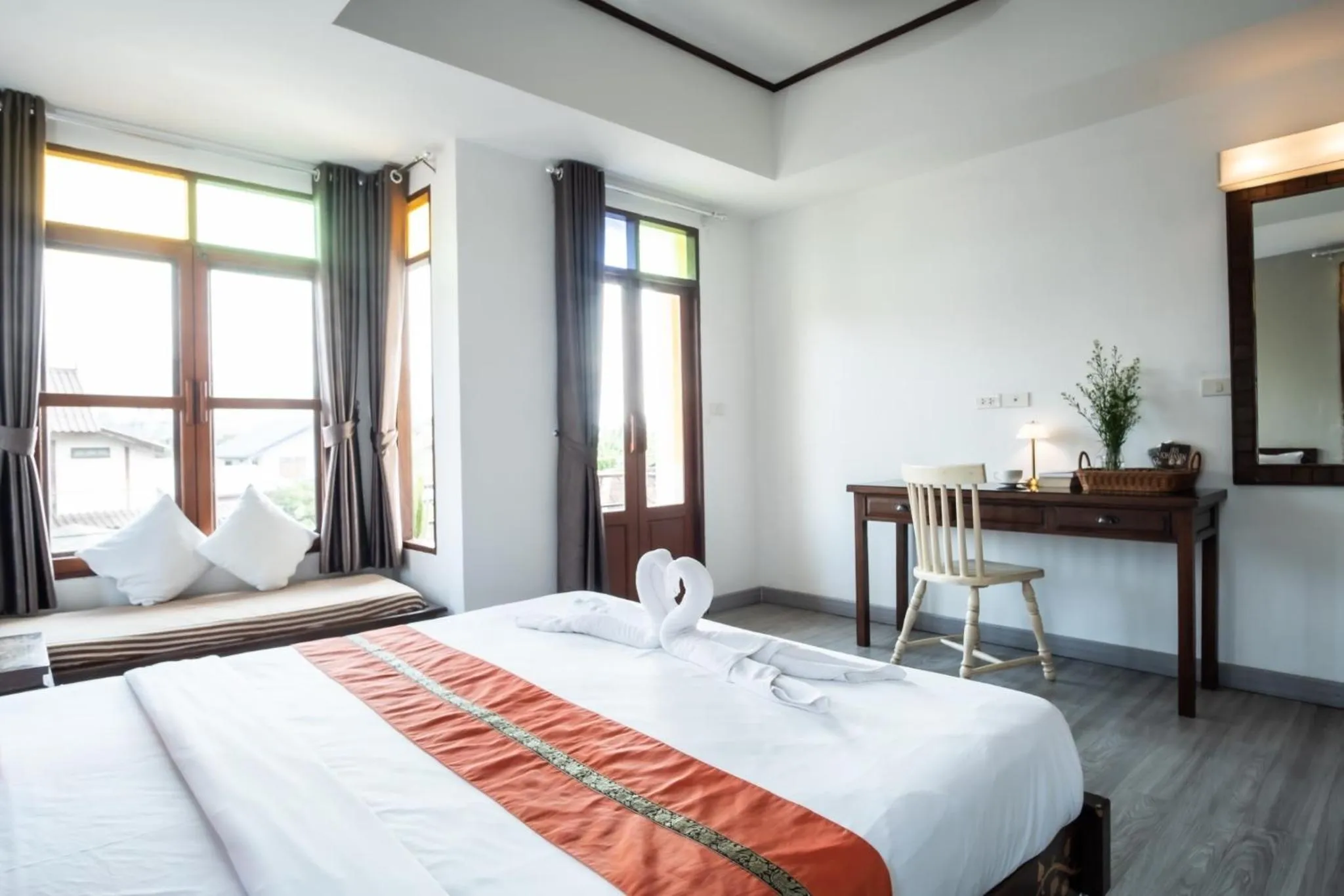 Bedroom, Bed in Hugga Pai