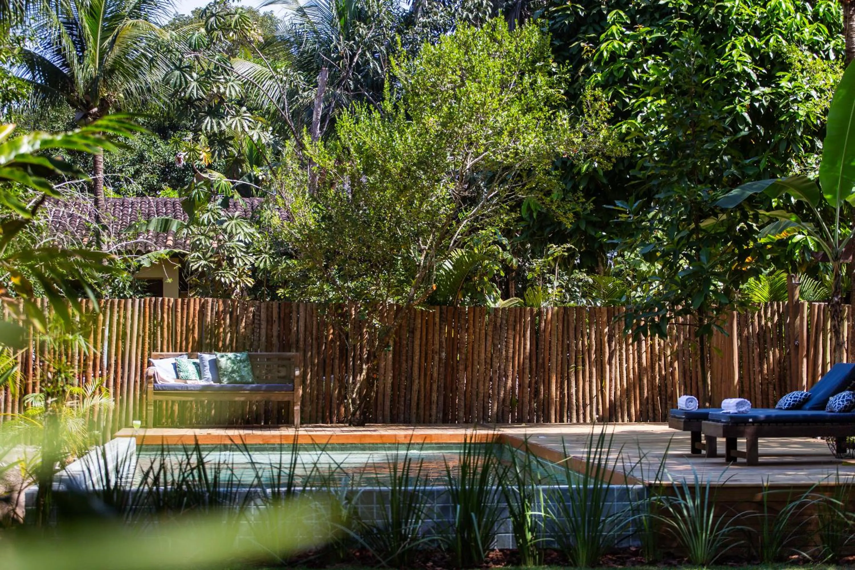 Swimming pool in Aqualtune Pousada