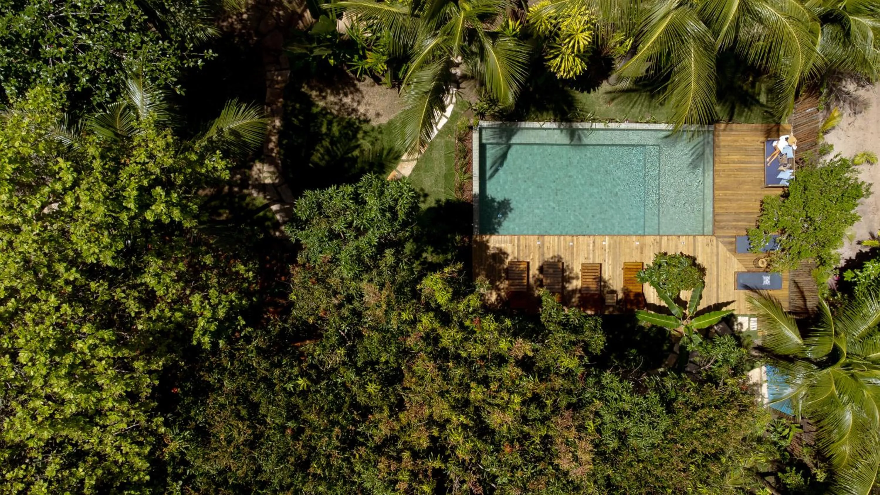 Swimming pool in Aqualtune Pousada
