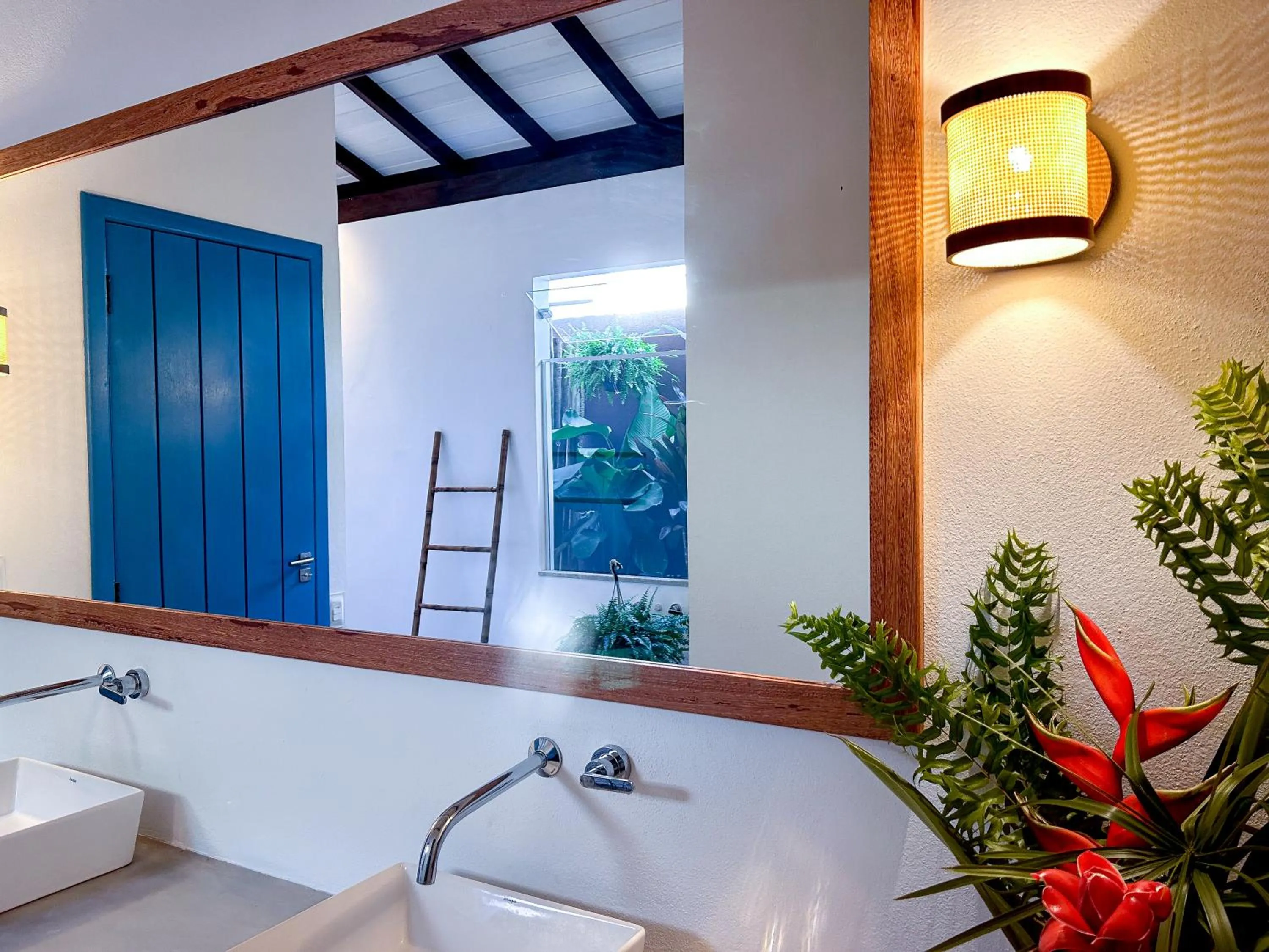 Bathroom in Aqualtune Pousada