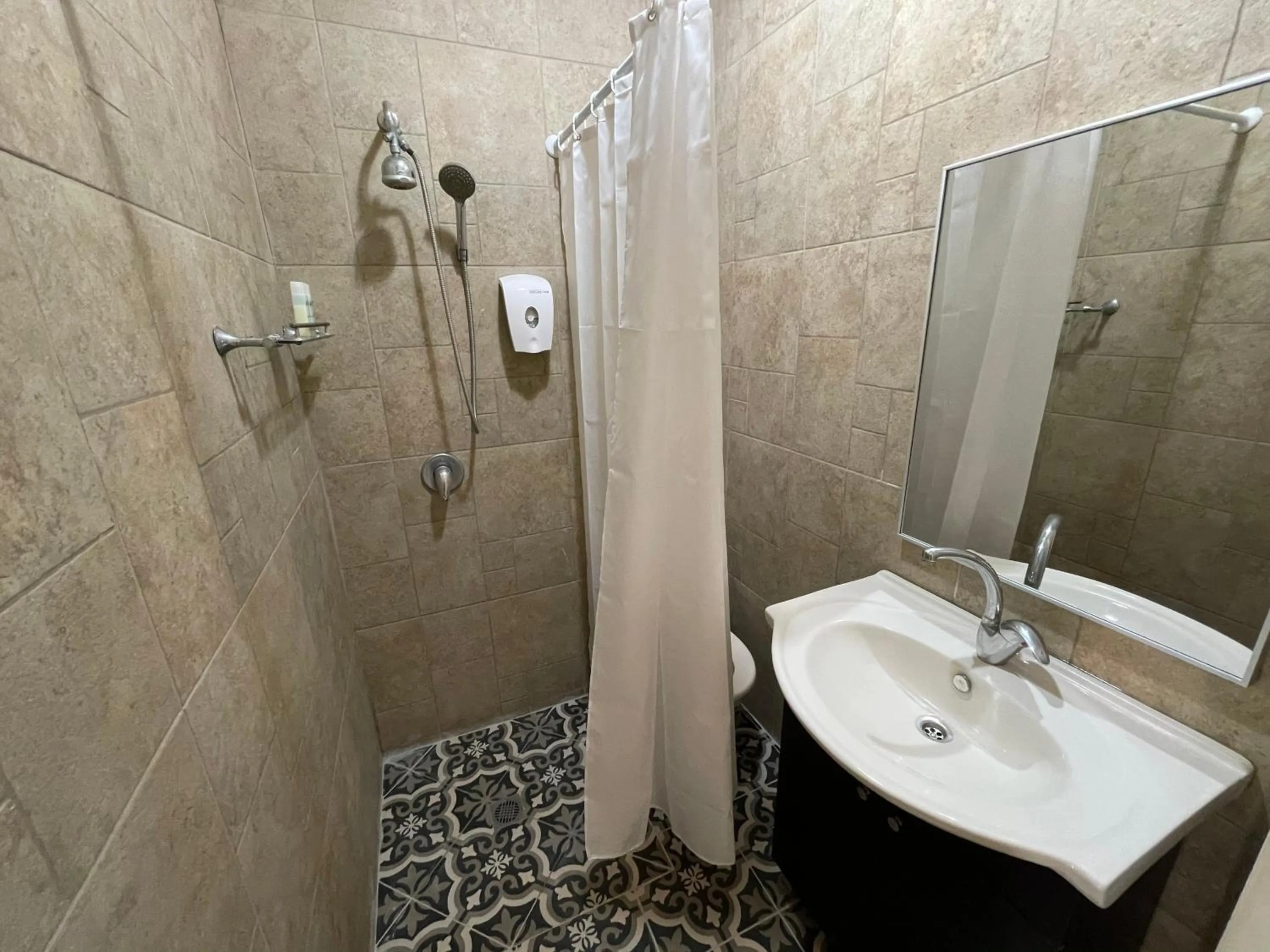 Shower in Puy Villa Roca Tiberias