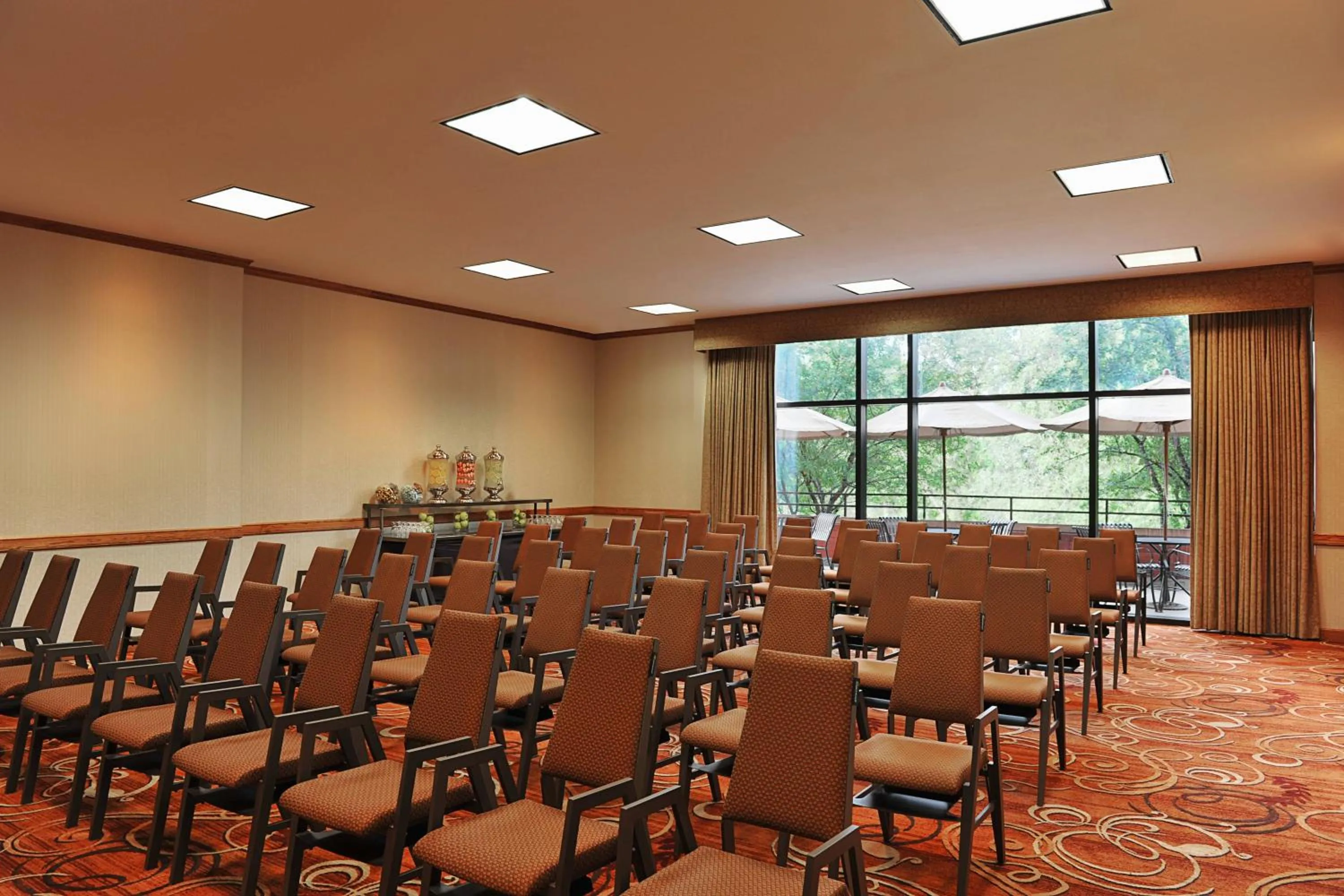 Meeting/conference room in Sheraton Minneapolis West Hotel