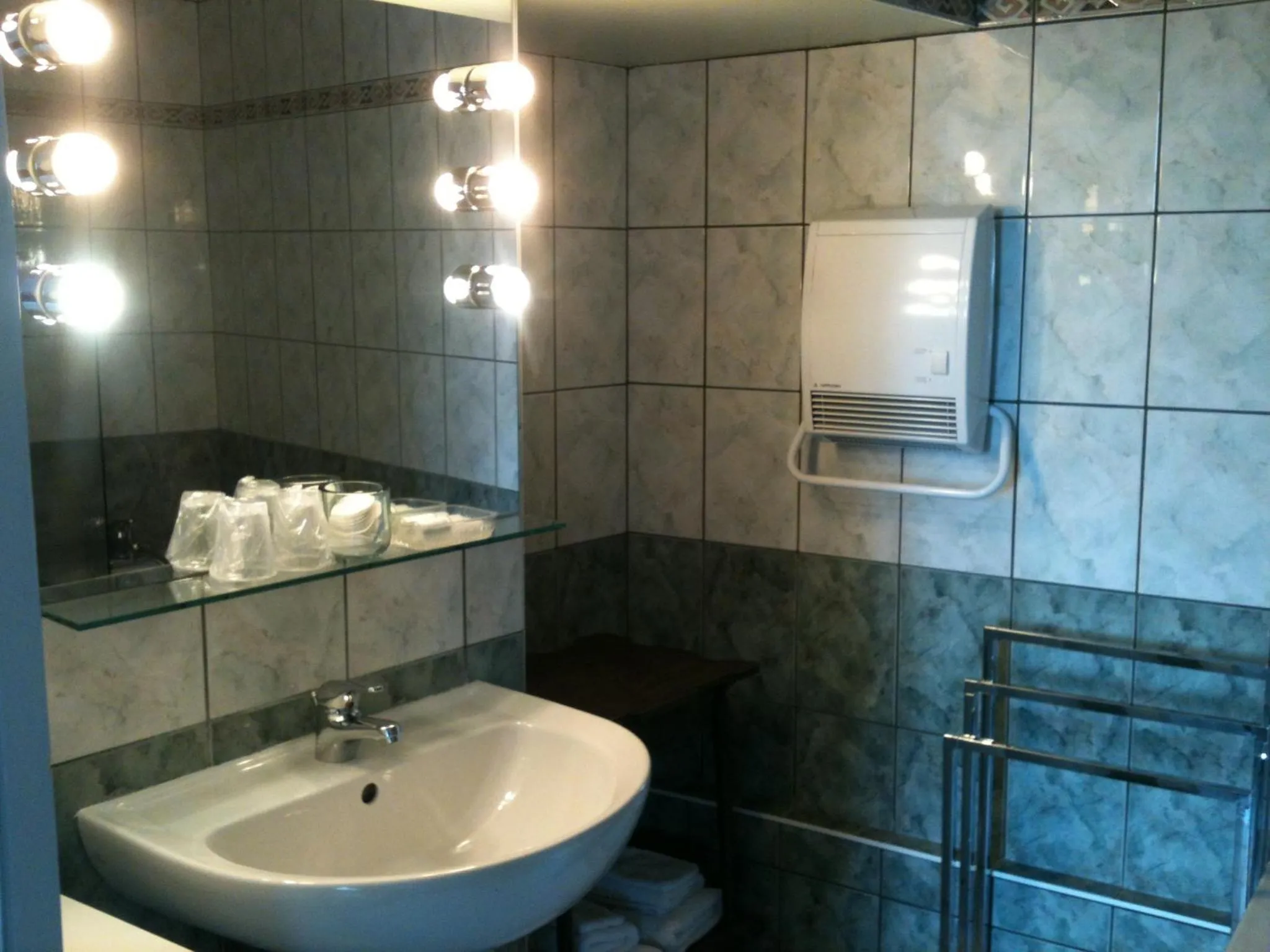 Bathroom in Le Chateau de Prauthoy