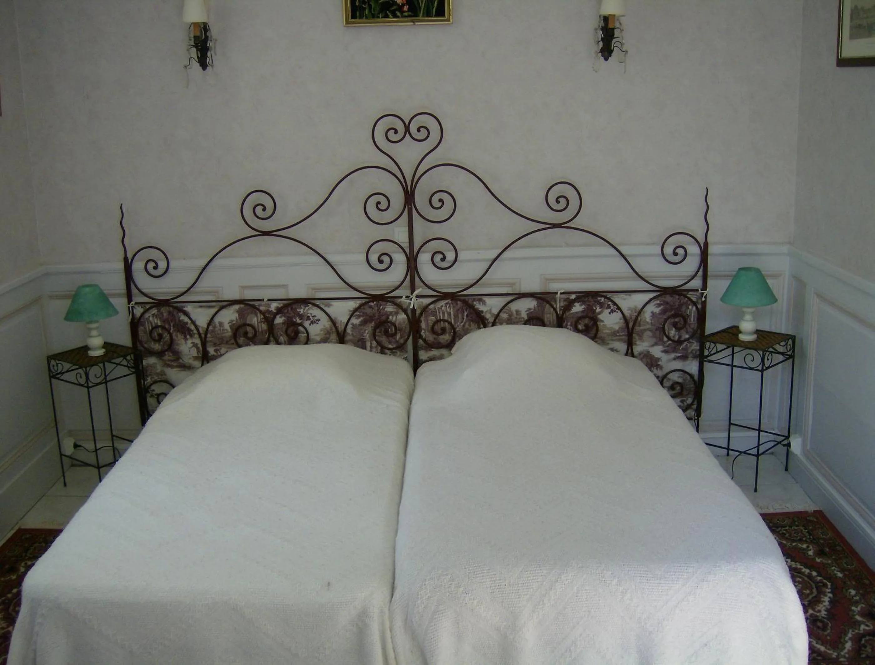 Bedroom, Bed in Le Chateau de Prauthoy