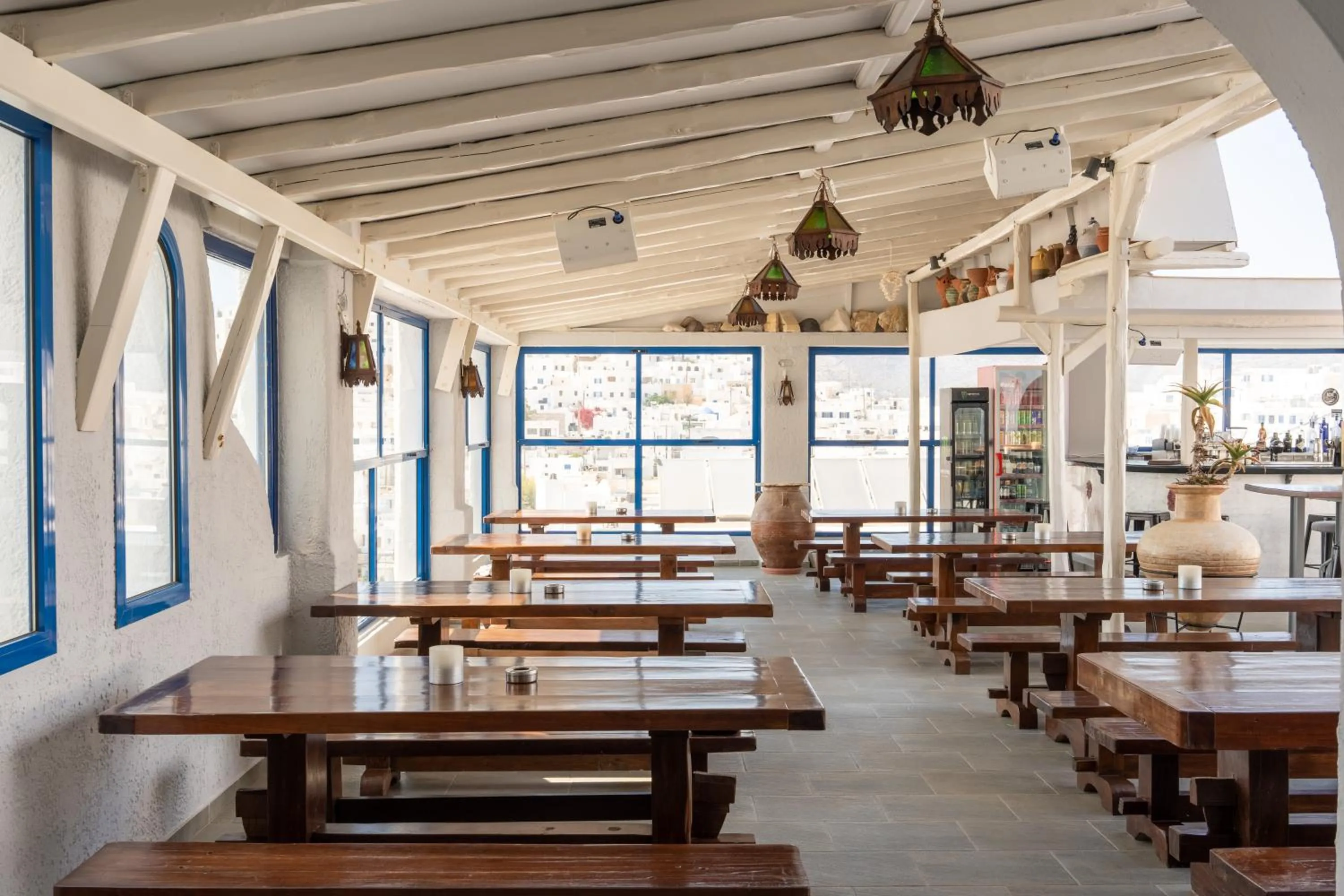 Restaurant/places to eat in Sunrise Hotel