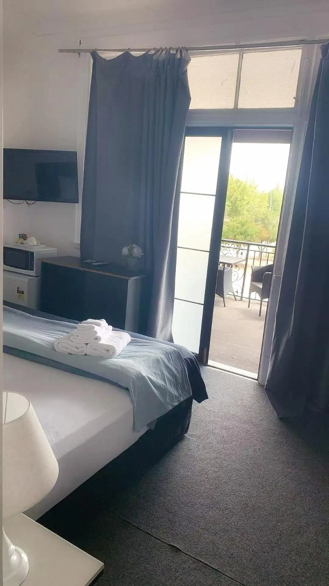 Property building, Bed in Commercial Motel