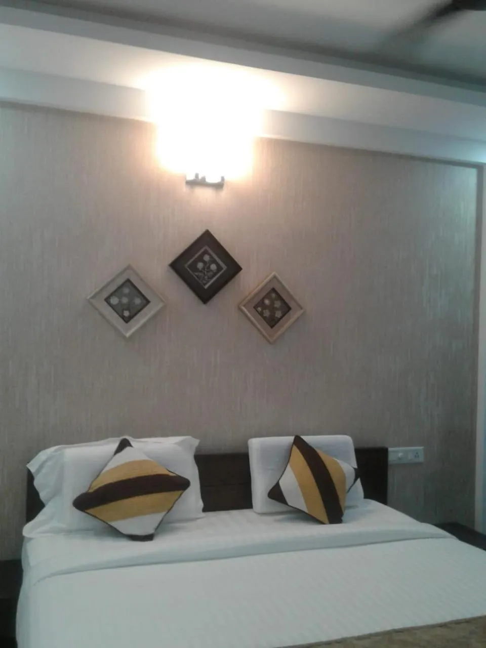 Bedroom, Bed in Eden Isle Luxury Service Apartment