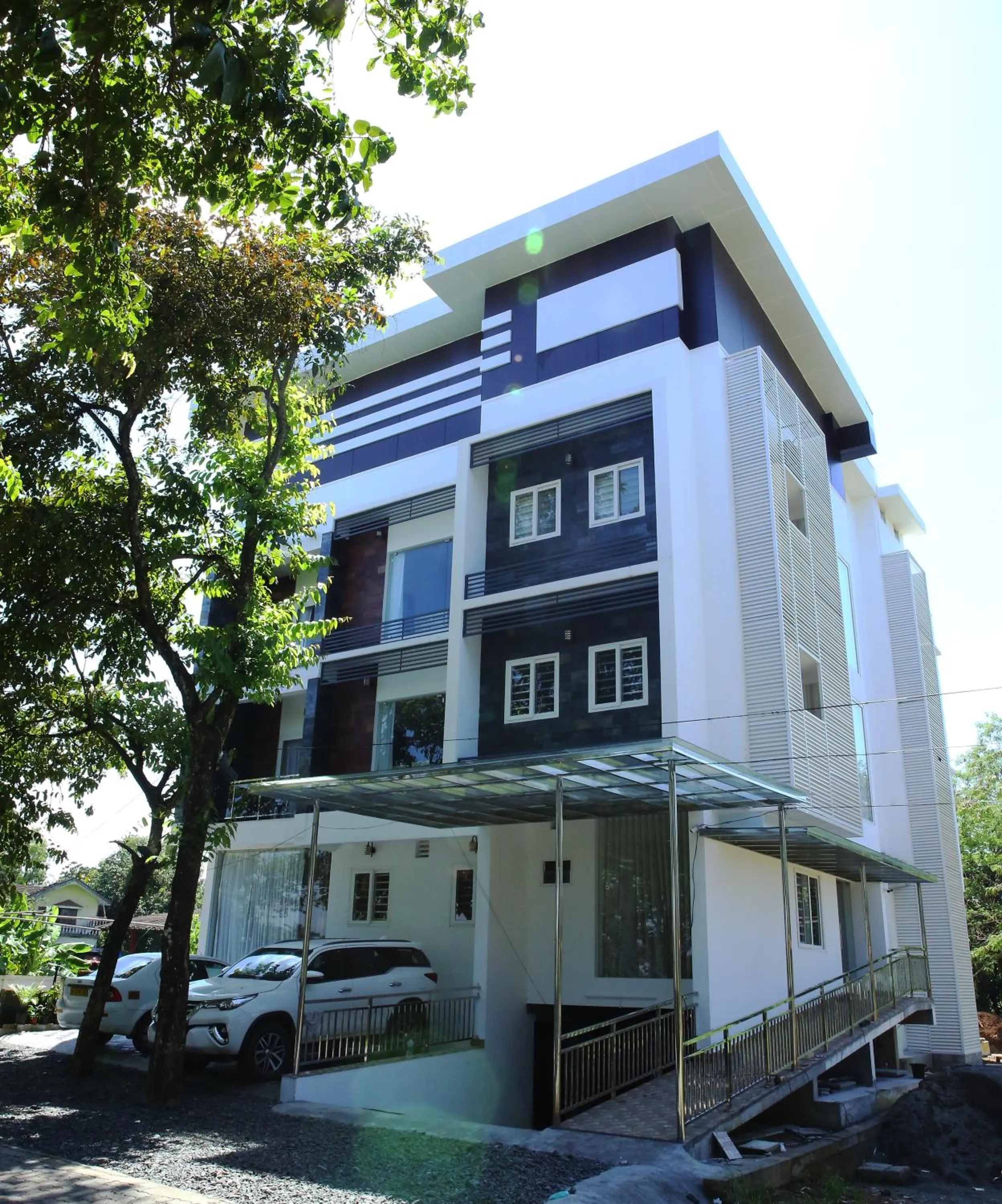 Eden Isle Luxury Service Apartment