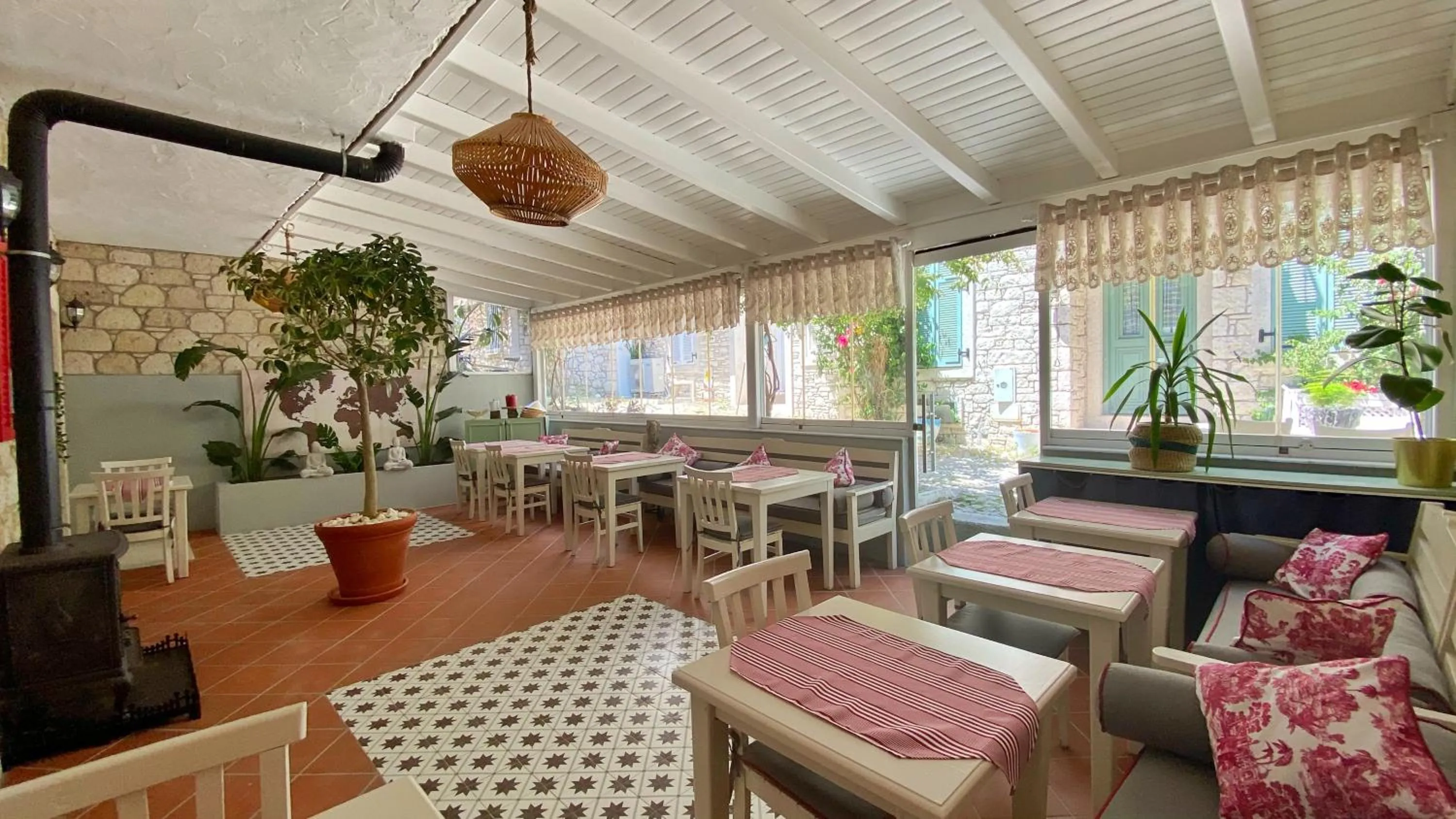 Breakfast in Maison d'Azur Alaçatı