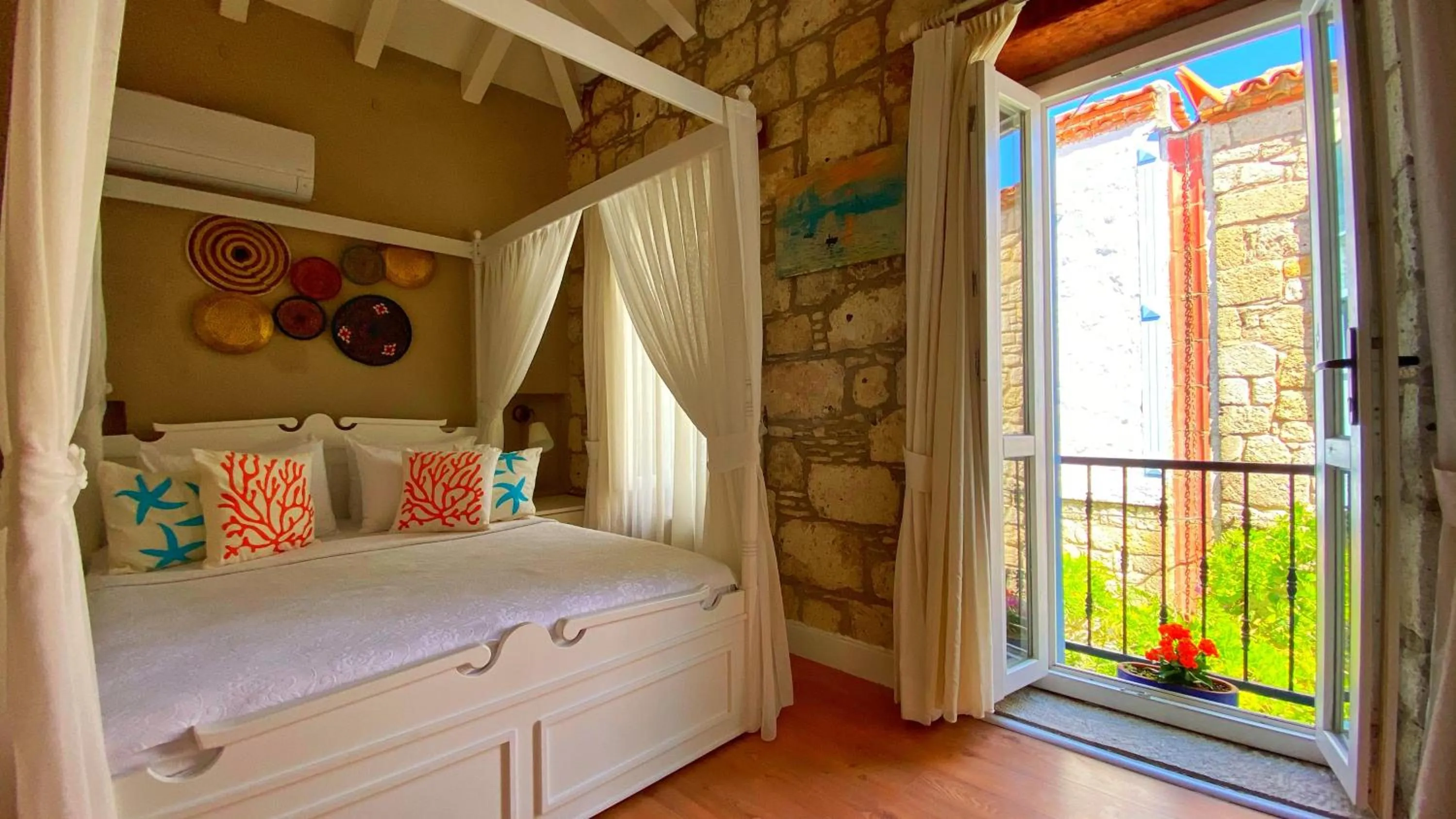 Photo of the whole room, Bed in Maison d'Azur Alaçatı