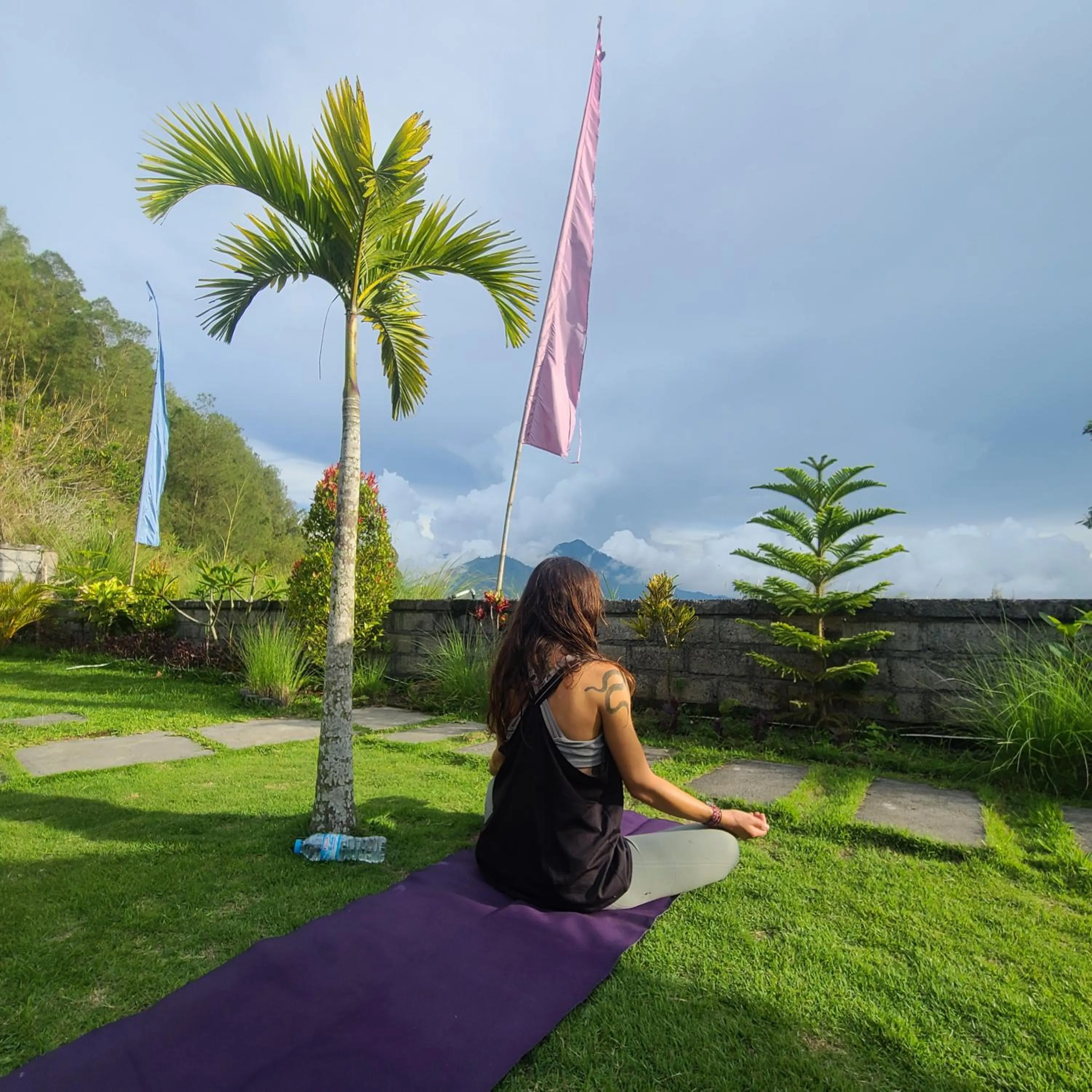 Day in Volcano Lake View