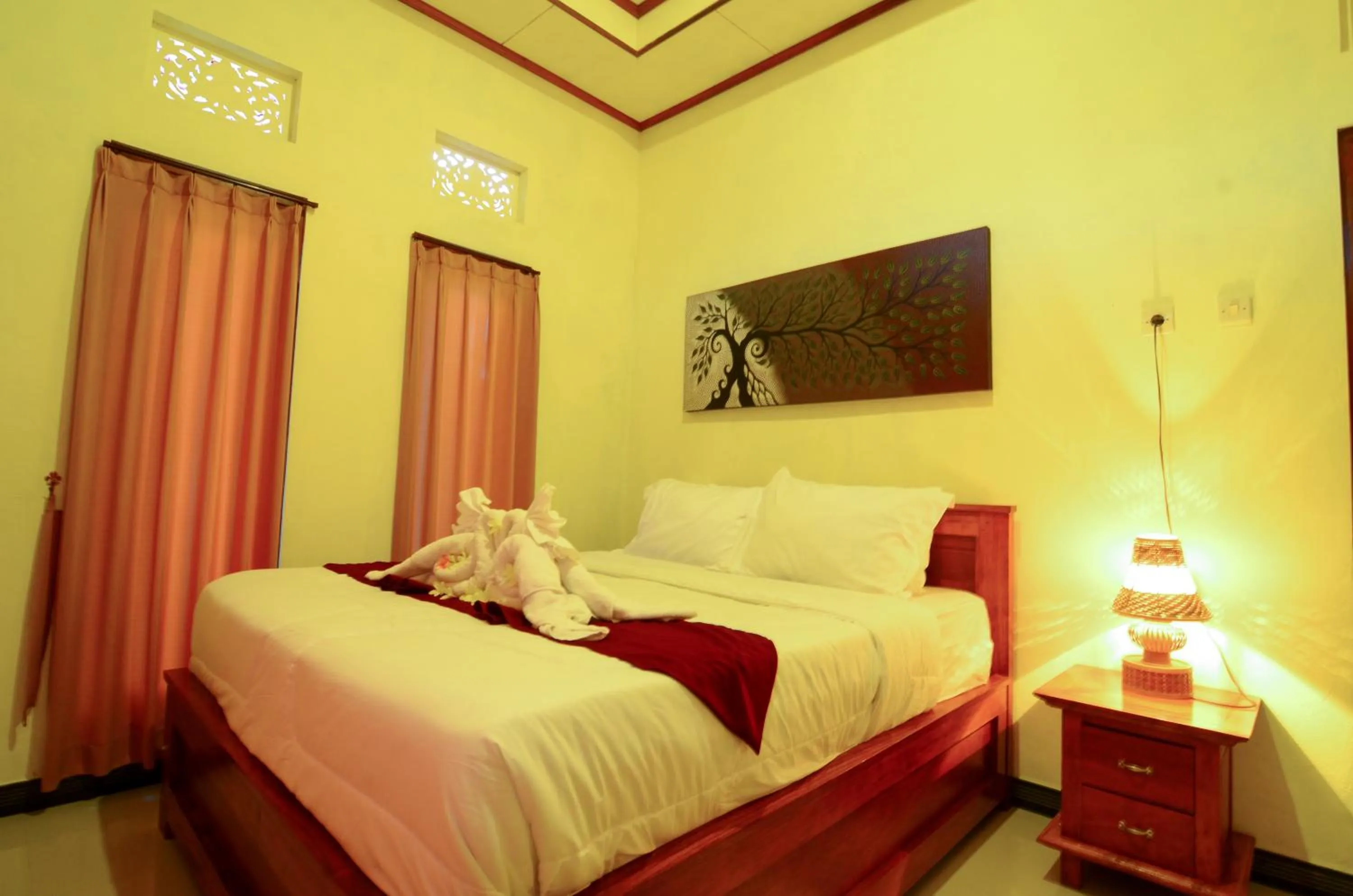 Bed in Volcano Lake View