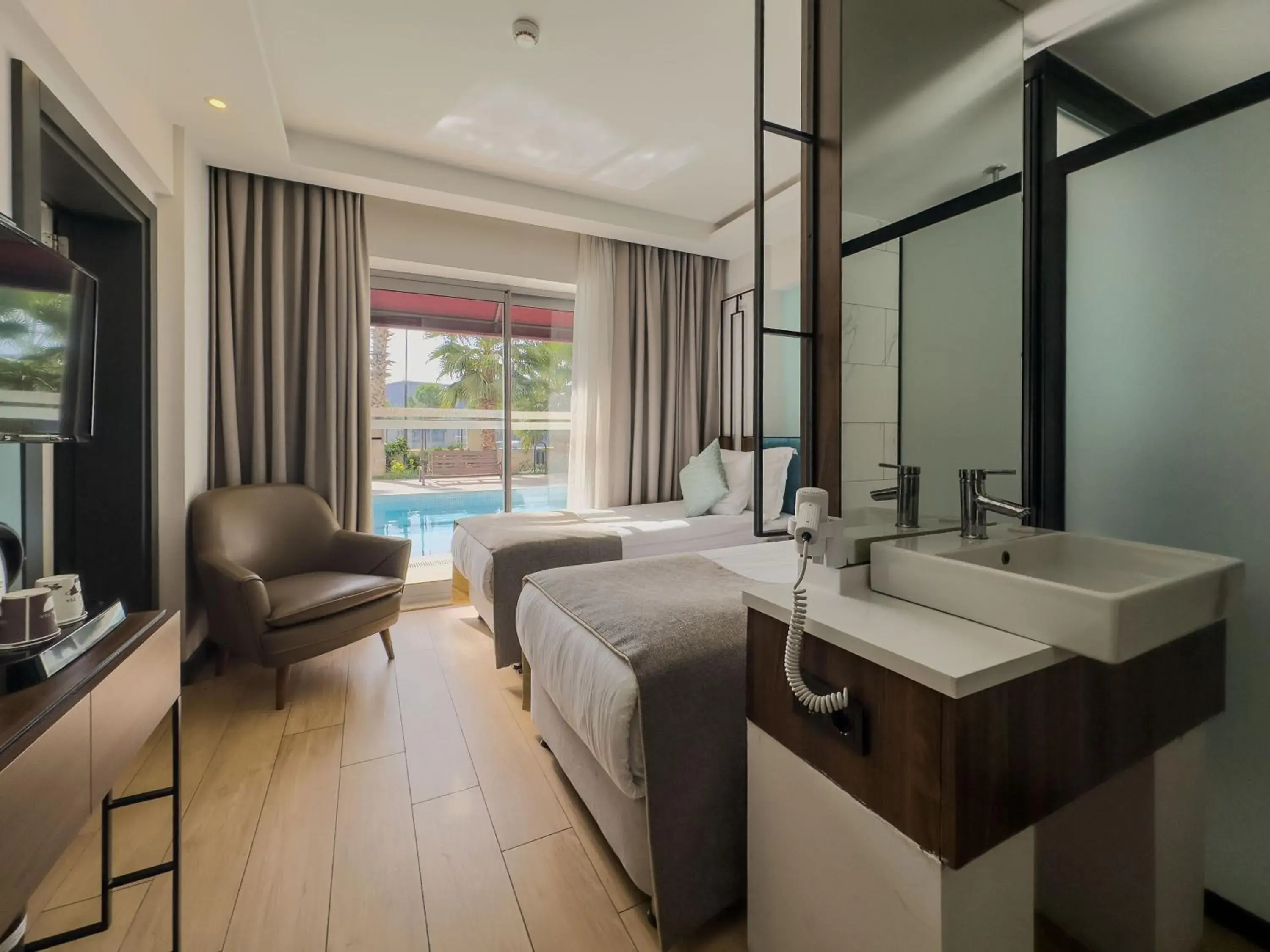 Family Room in Leaf Port Hotel Family Room in Leaf Port Hotel