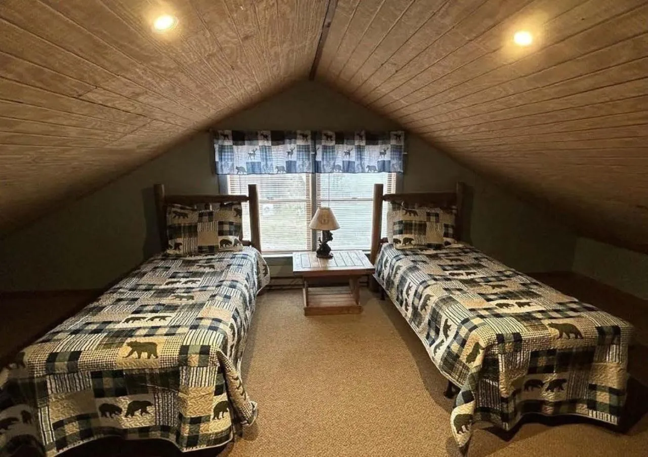 Bed in Springmaid Mountain Retreat & Stables