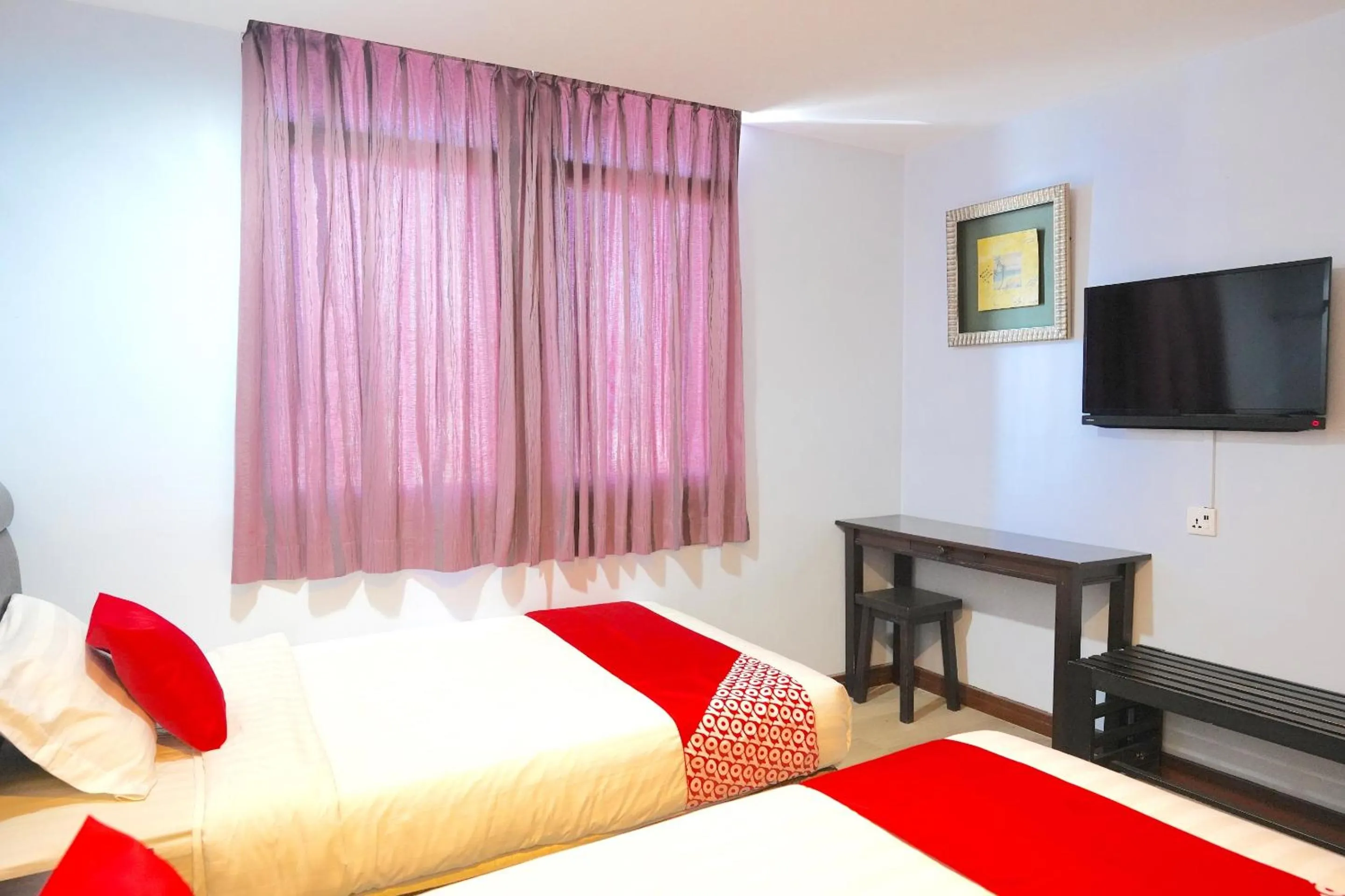 Bedroom, Bed in Hotel O Utama Inn