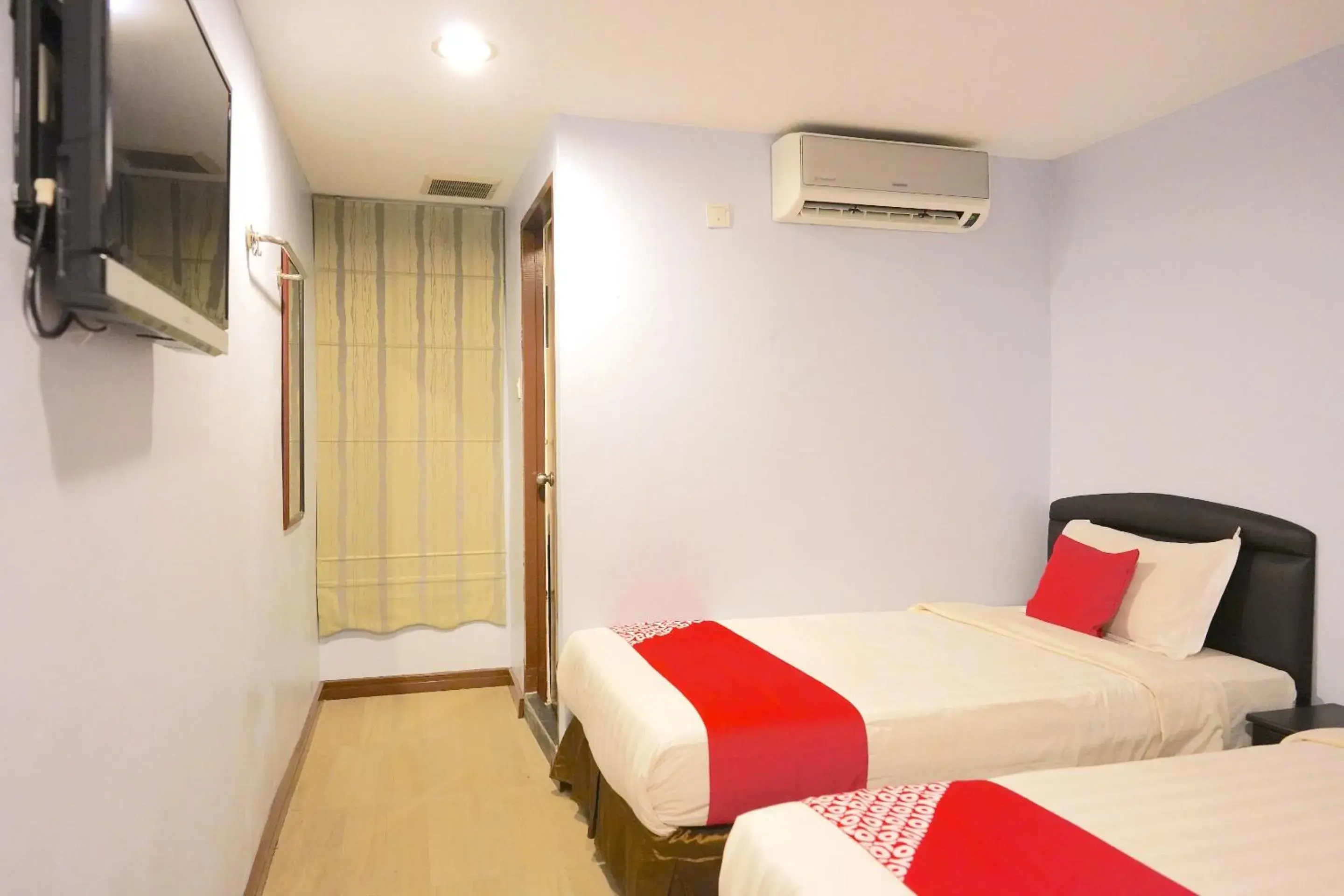 Standard Twin Room in Hotel O Utama Inn Standard Twin Room in Hotel O Utama Inn