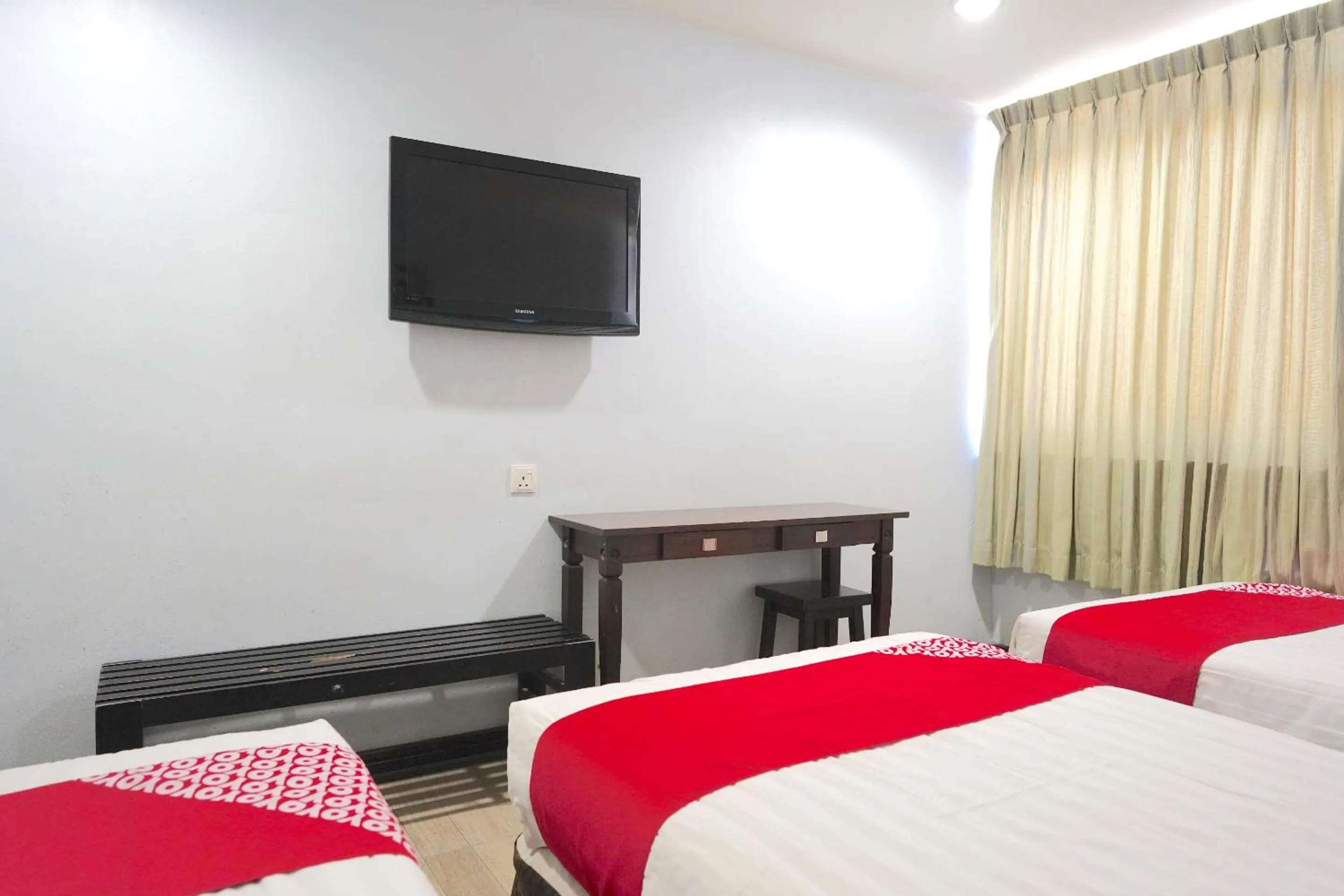 Bedroom, Bed in Hotel O Utama Inn