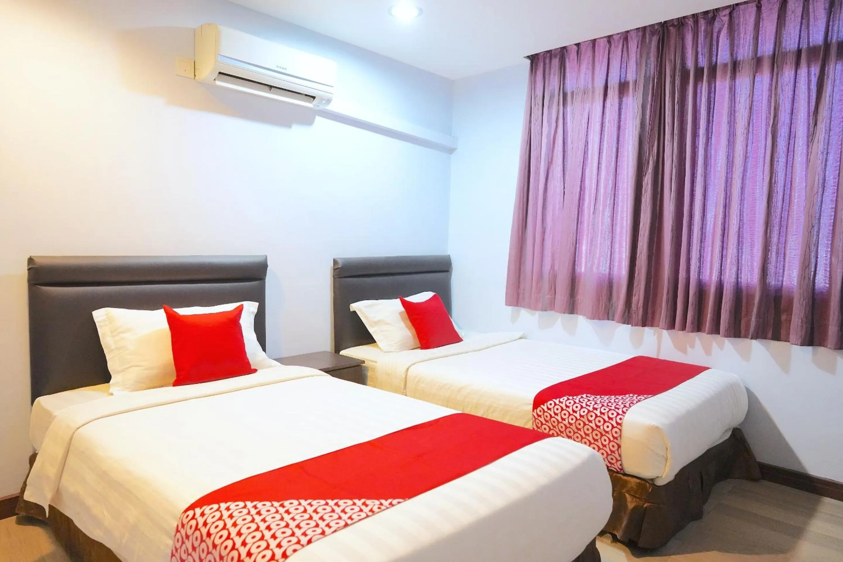 Bedroom, Bed in Hotel O Utama Inn