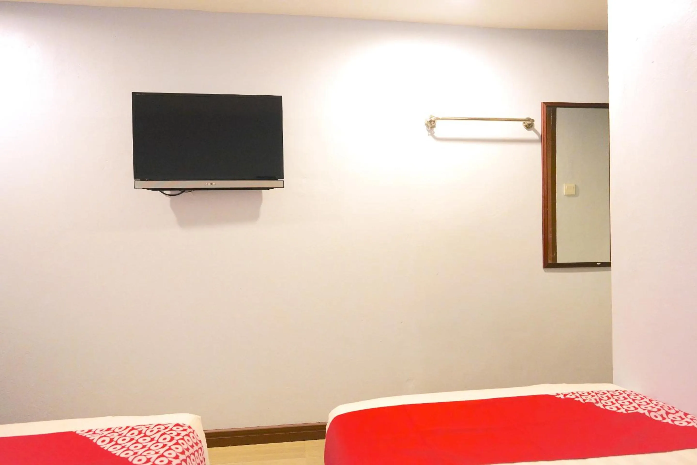 Bedroom, Bed in Hotel O Utama Inn