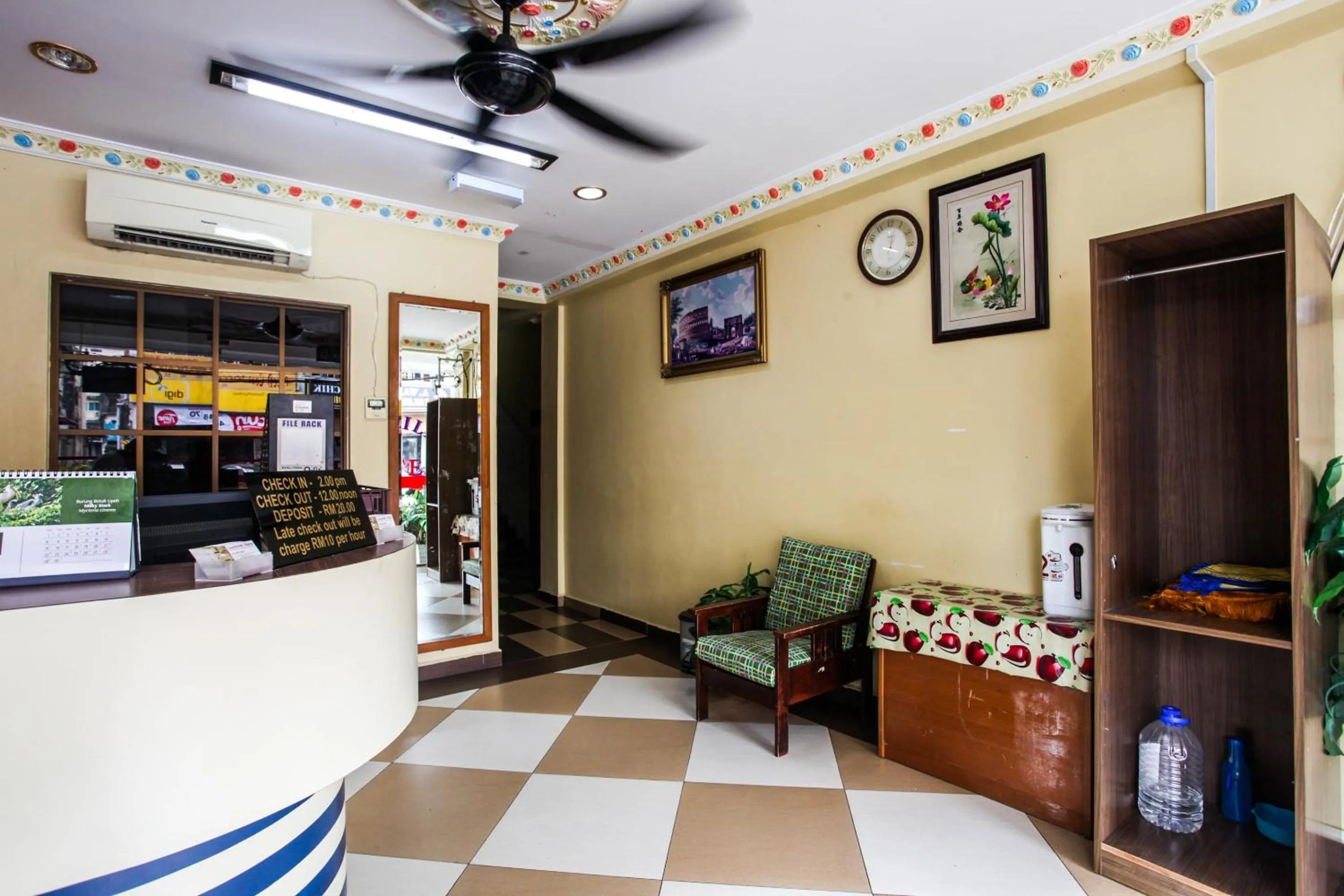 Lobby or reception in OYO 89549 Casavilla Hotel (city Centre) Taiping