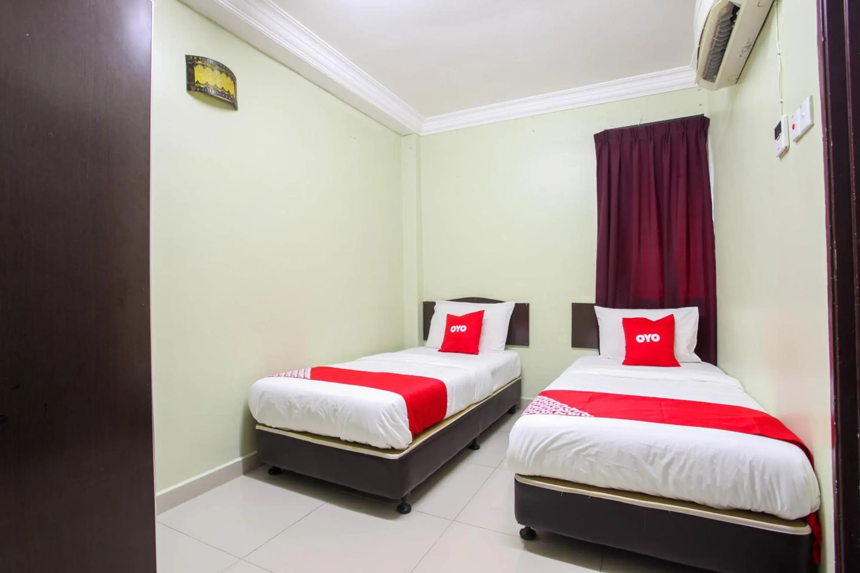 Deluxe Twin Room - single occupancy in OYO 89549 Casavilla Hotel (city Centre) Taiping Deluxe Twin Room - single occupancy in OYO 89549 Casavilla Hotel (city Centre) Taiping