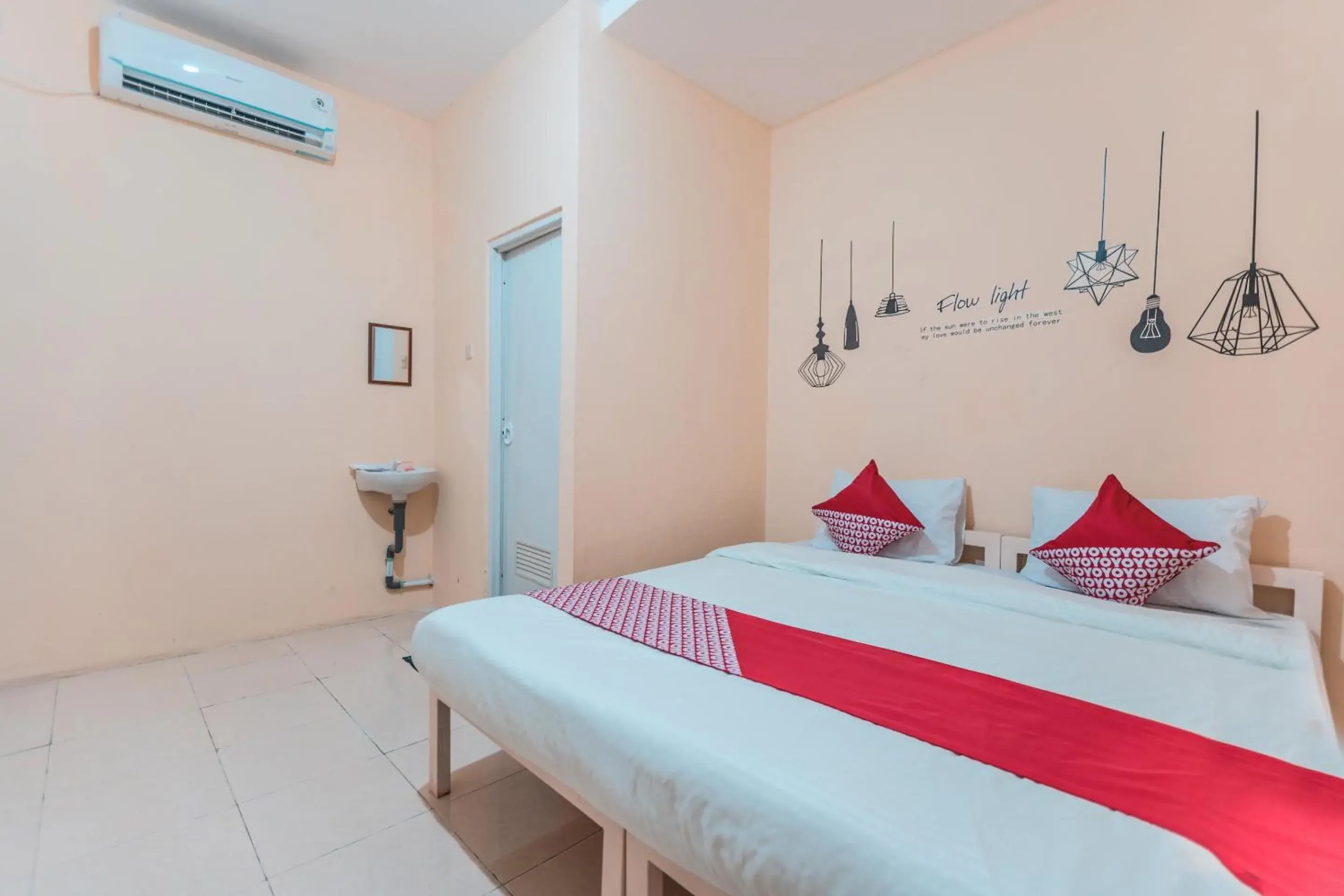 Deluxe Double Room in Hotel O Eden Guest House Deluxe Double Room in Hotel O Eden Guest House