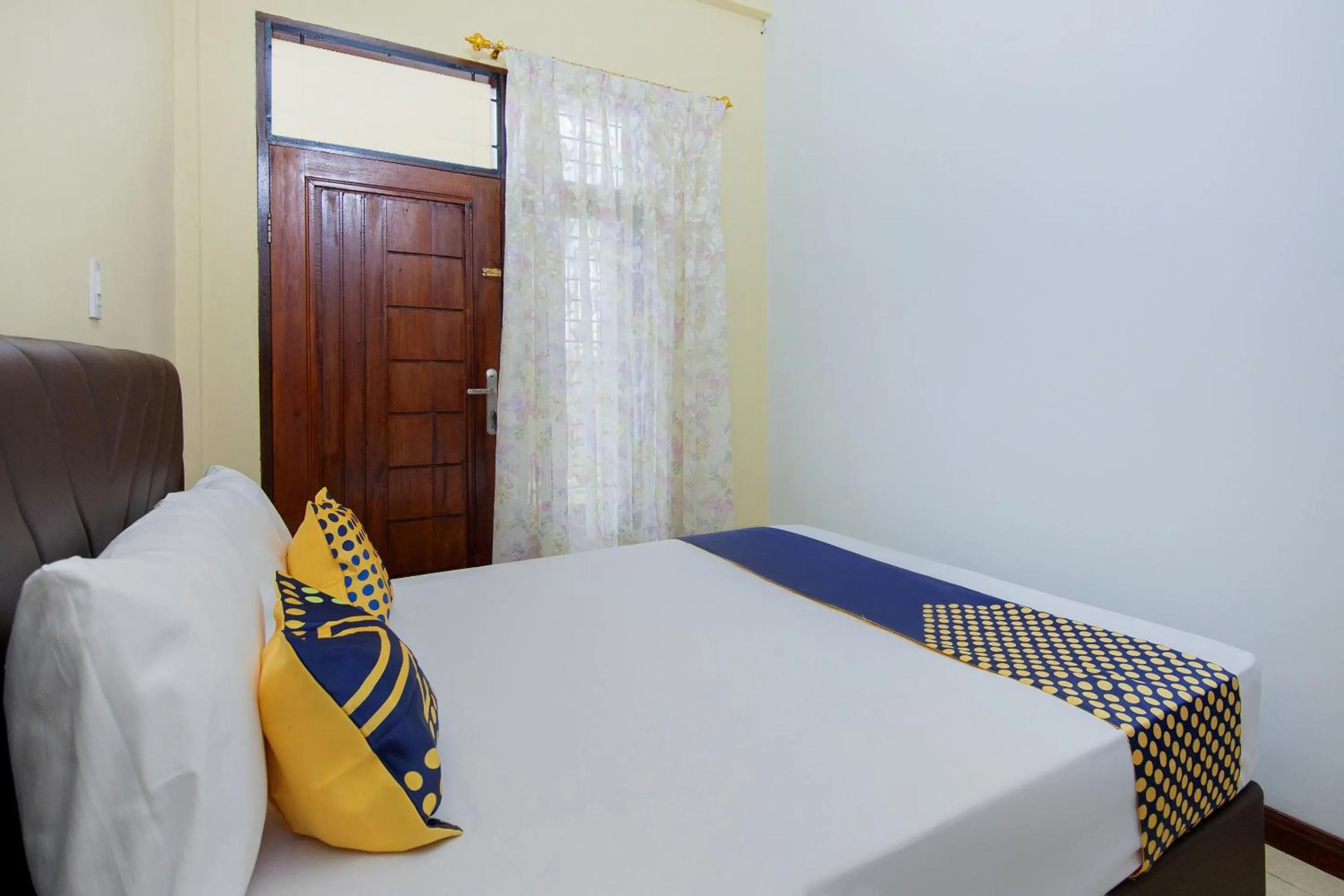 Bedroom, Bed in SPOT ON 2076 Hotel Stadion